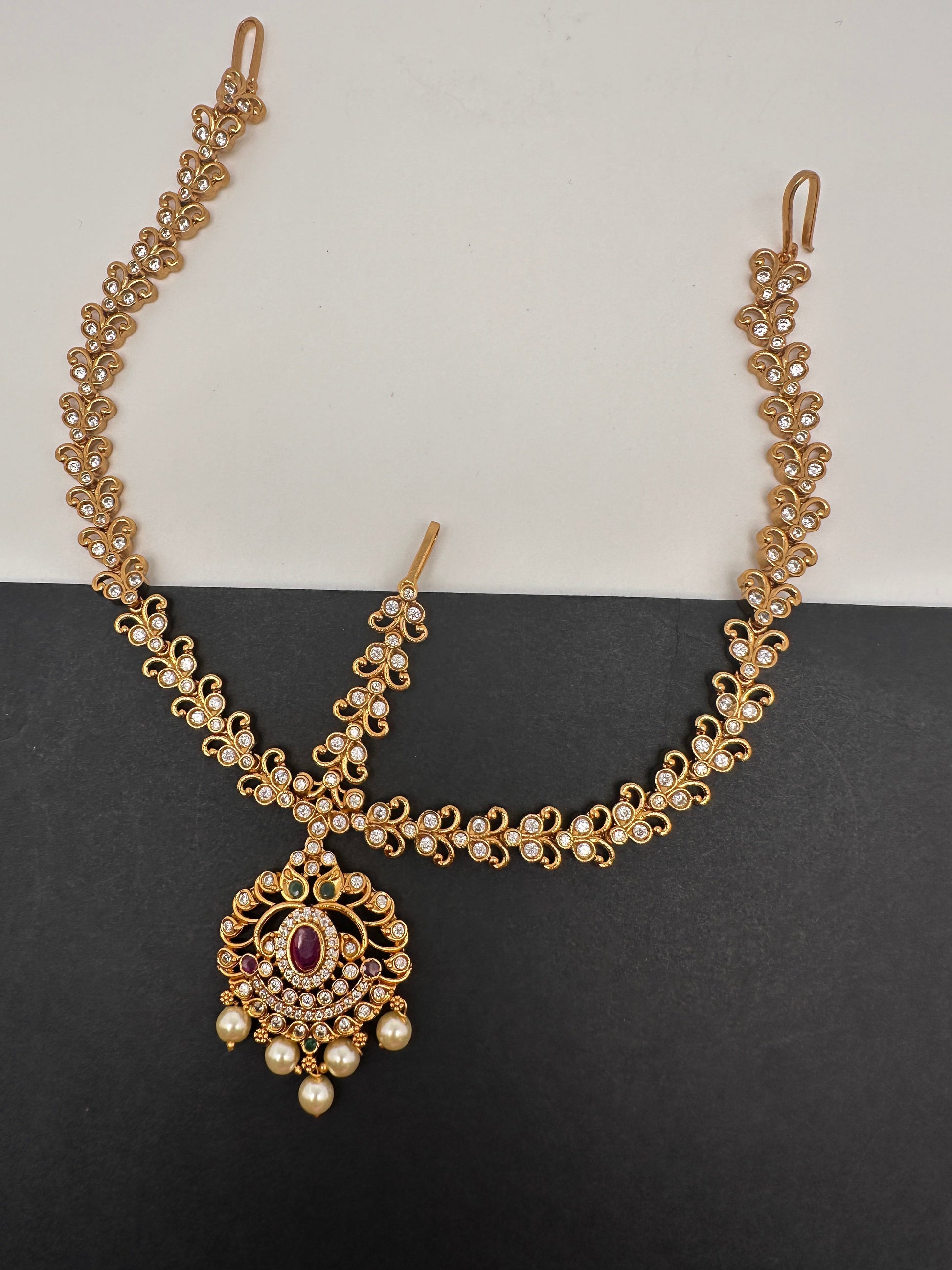 Matte Multi stone Maangteeka Mathapatti