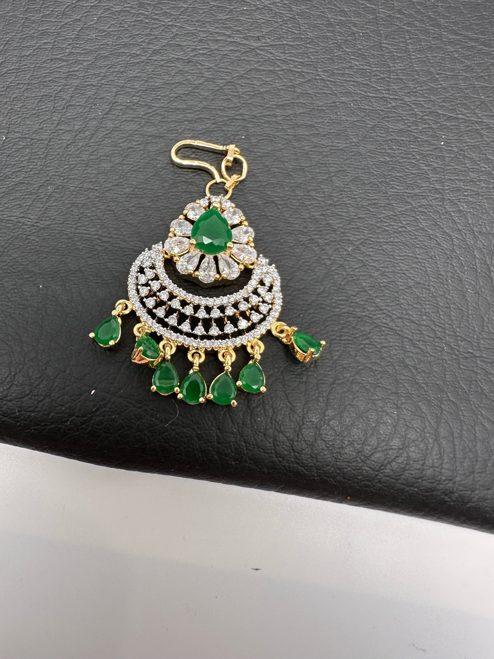 Diamond Finish Color Stone Maangteeka - Green