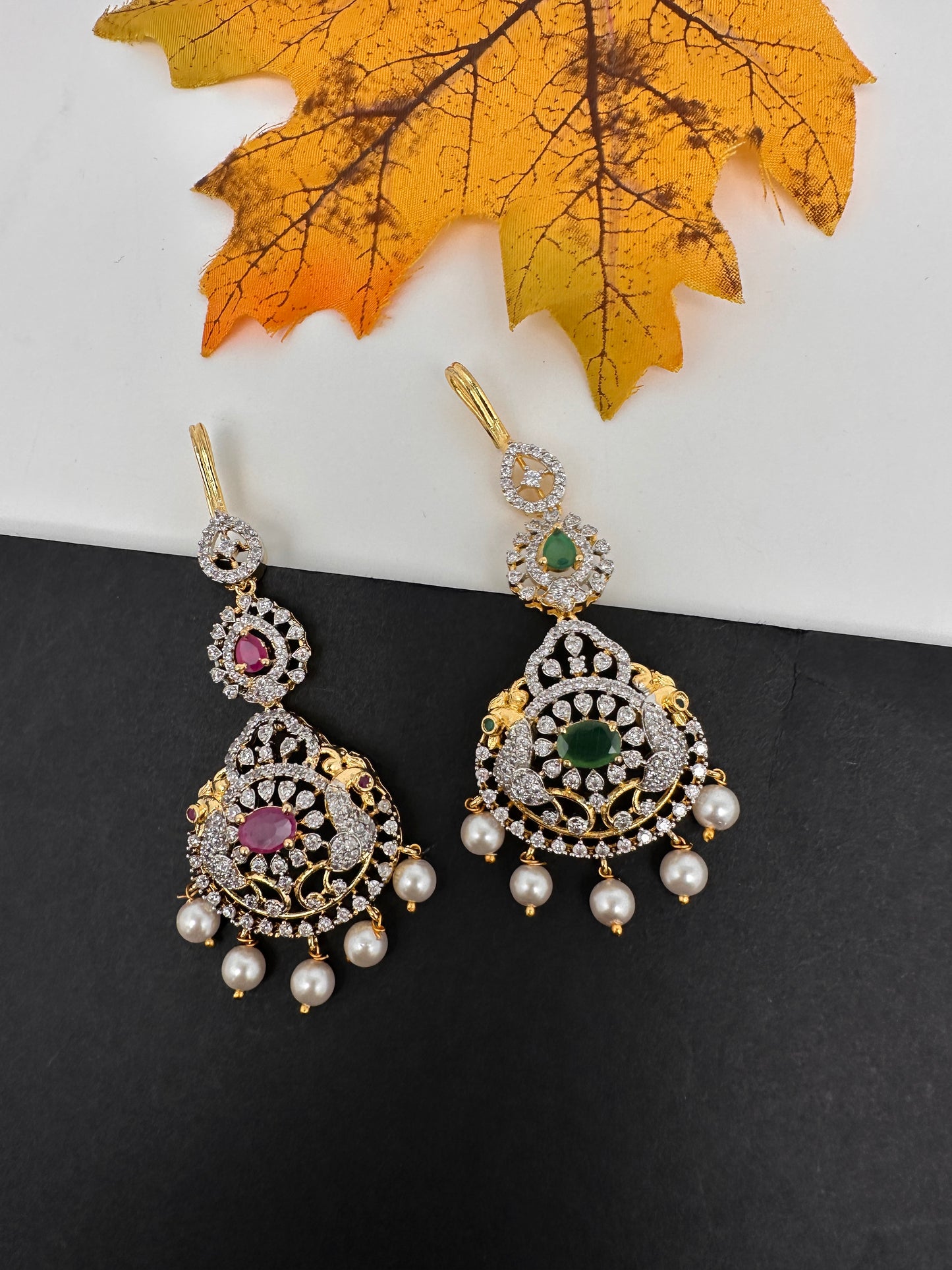 Diamond Finish Color Stone Maangteeka - Green