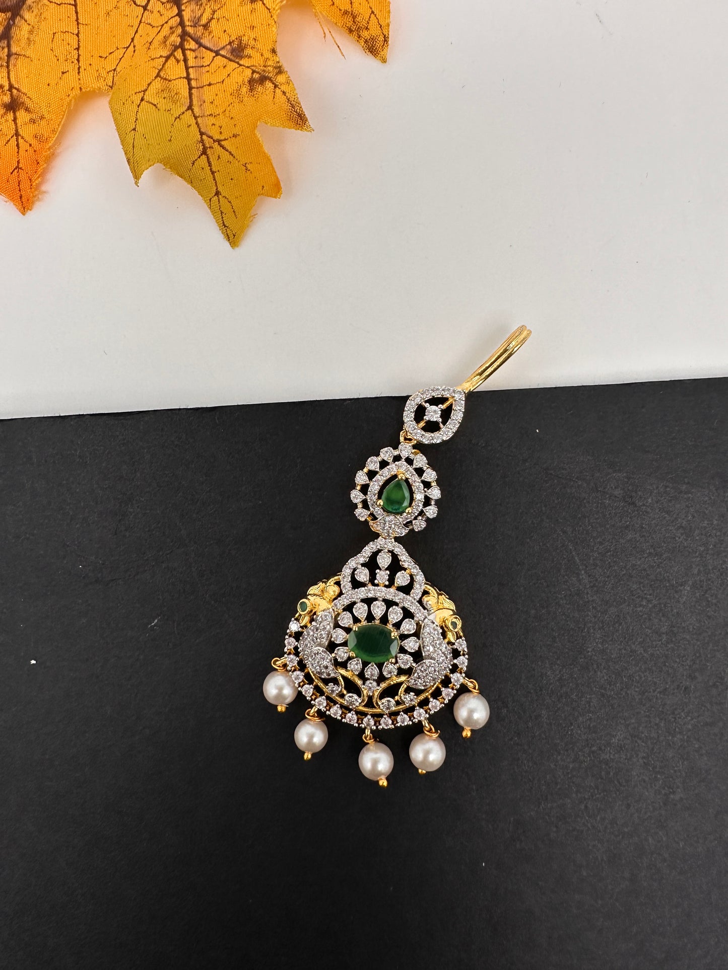 Diamond Finish Color Stone Maangteeka - Green
