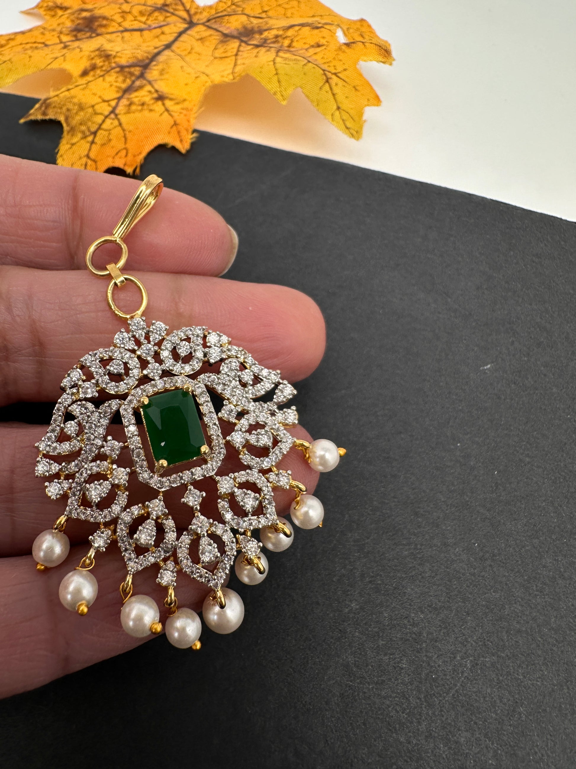 Diamond Finish Color Stone Maangteeka - Green
