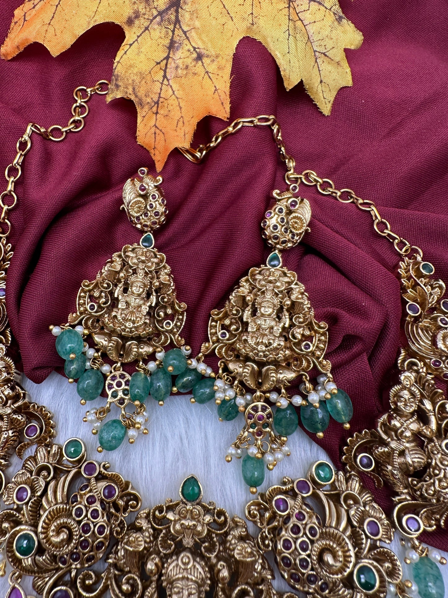 Goddess Lakshmi Nakshi Short Necklace with Emerald Beads
