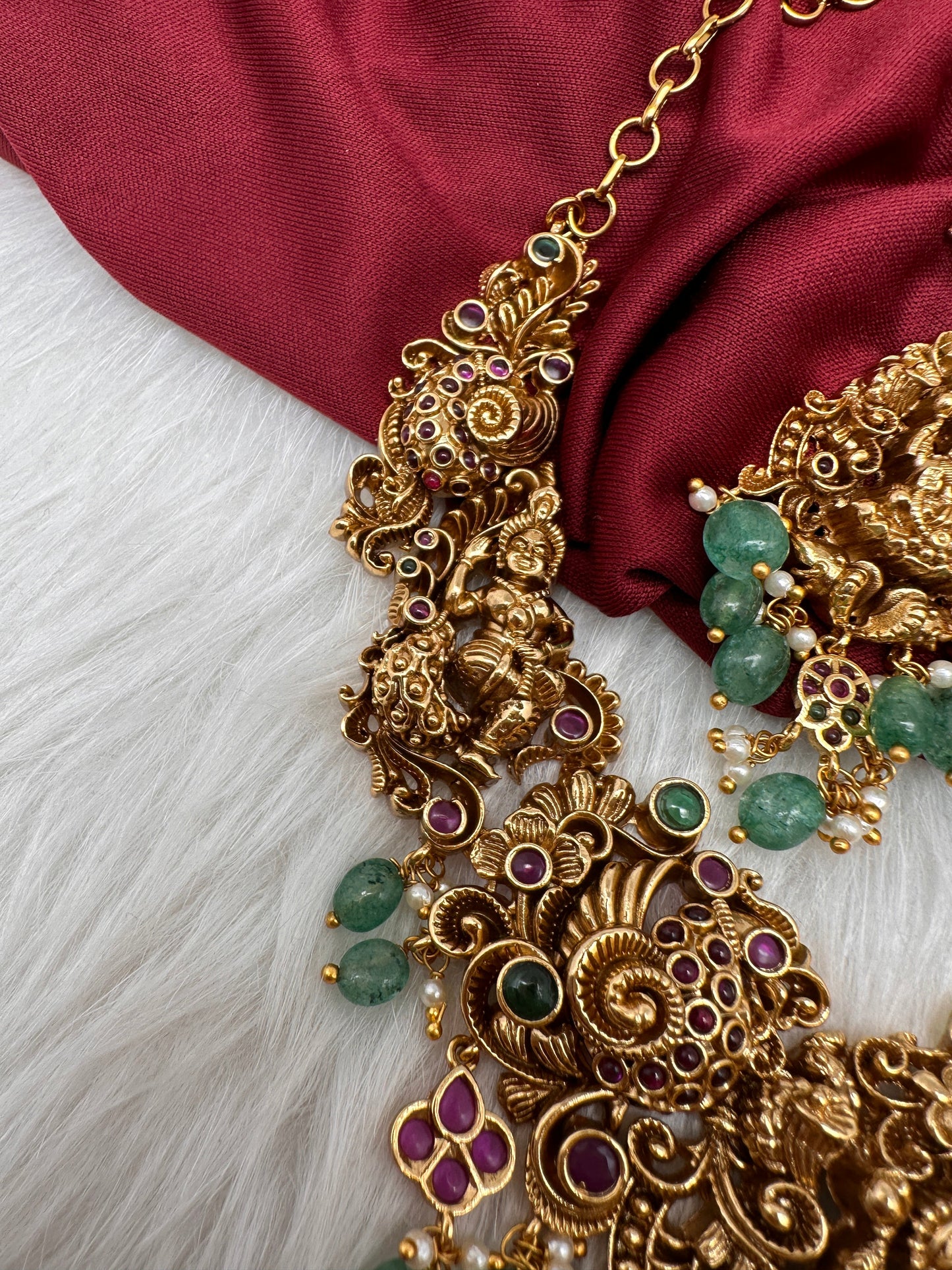 Goddess Lakshmi Nakshi Short Necklace with Emerald Beads