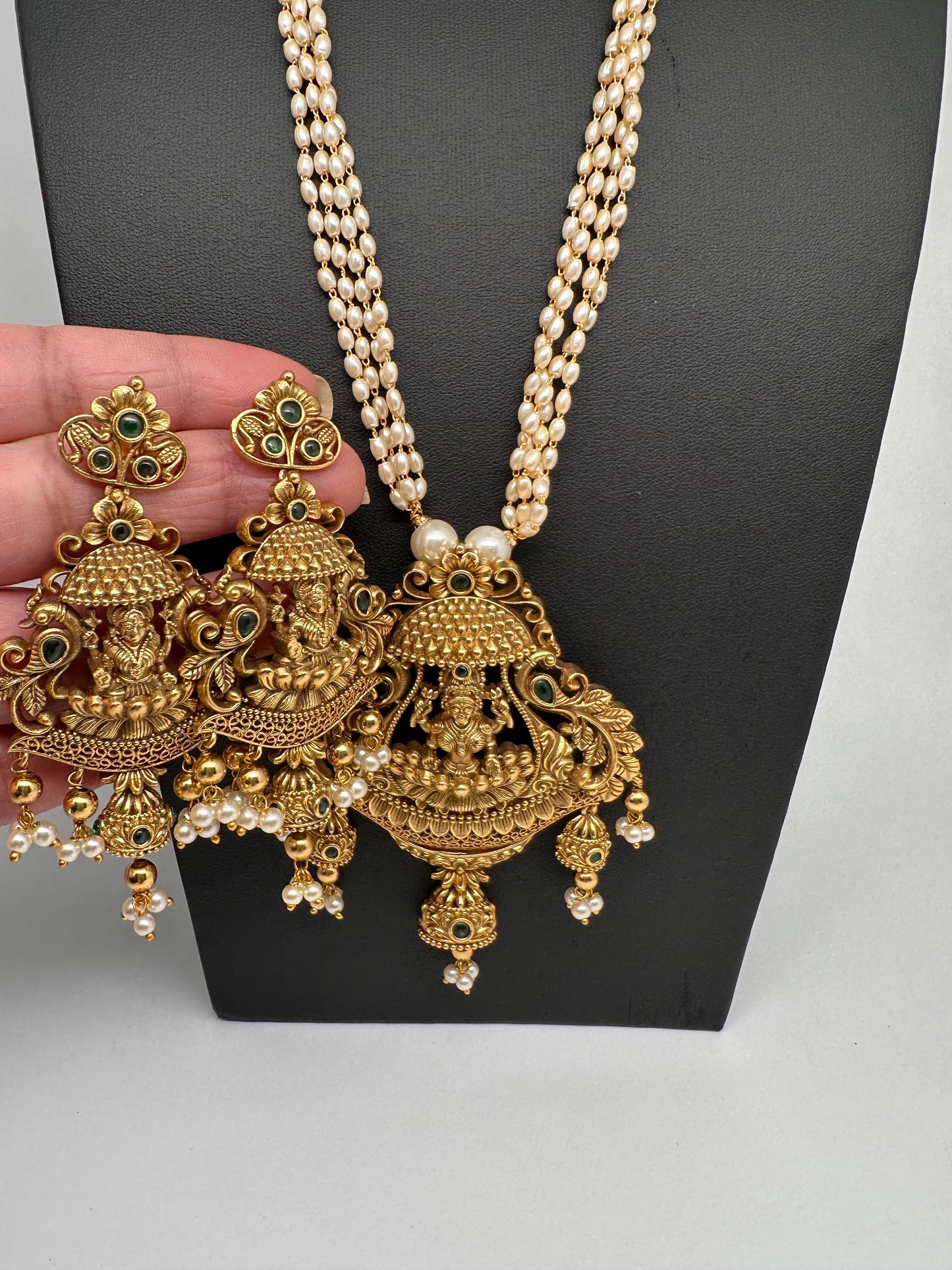 Goddess Lakshmi Premium Matte Finish Nakshi Pendent Set With Rice Pearl Mala