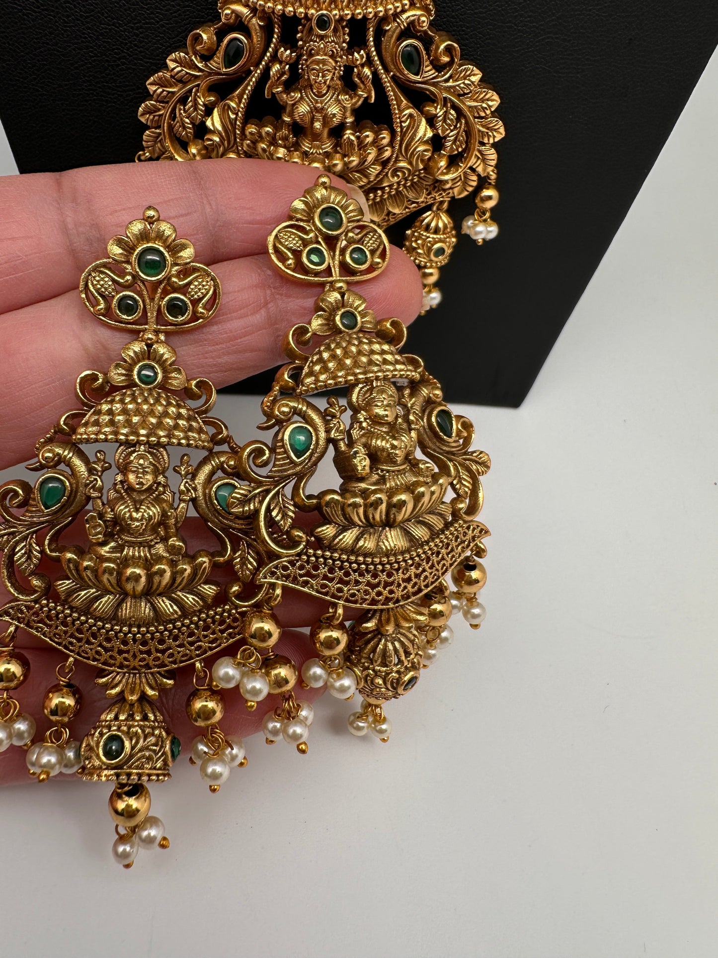 Goddess Lakshmi Premium Matte Finish Nakshi Pendent Set With Rice Pearl Mala