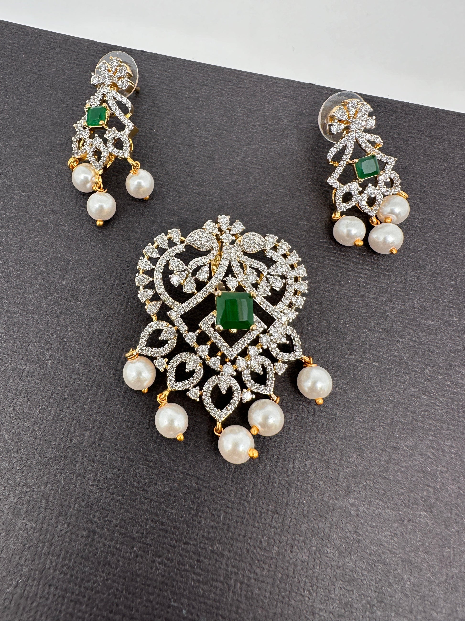 AD Color Stone Pendent Set - Green