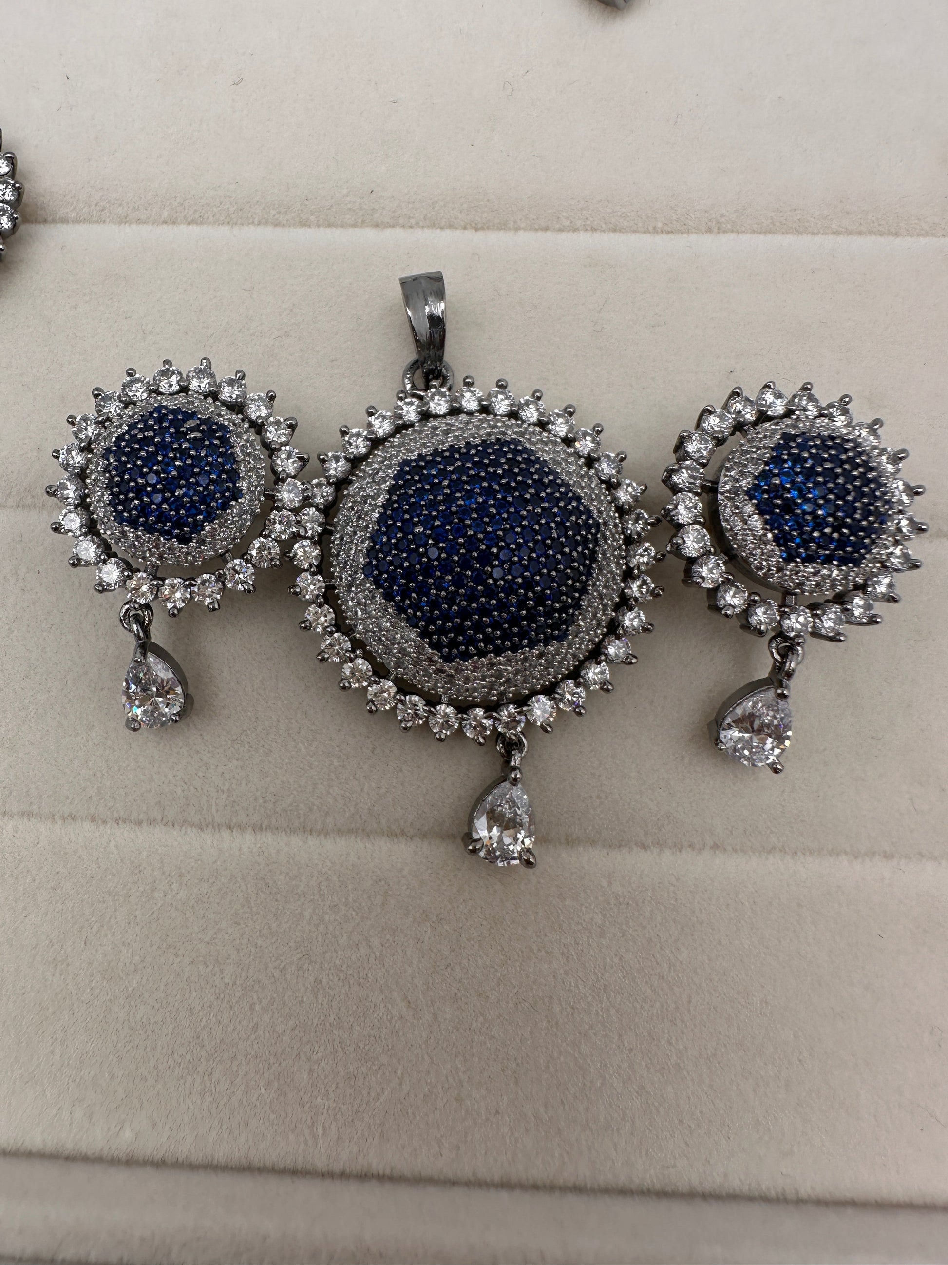 Nano Setting AD Pendent Set - Blue