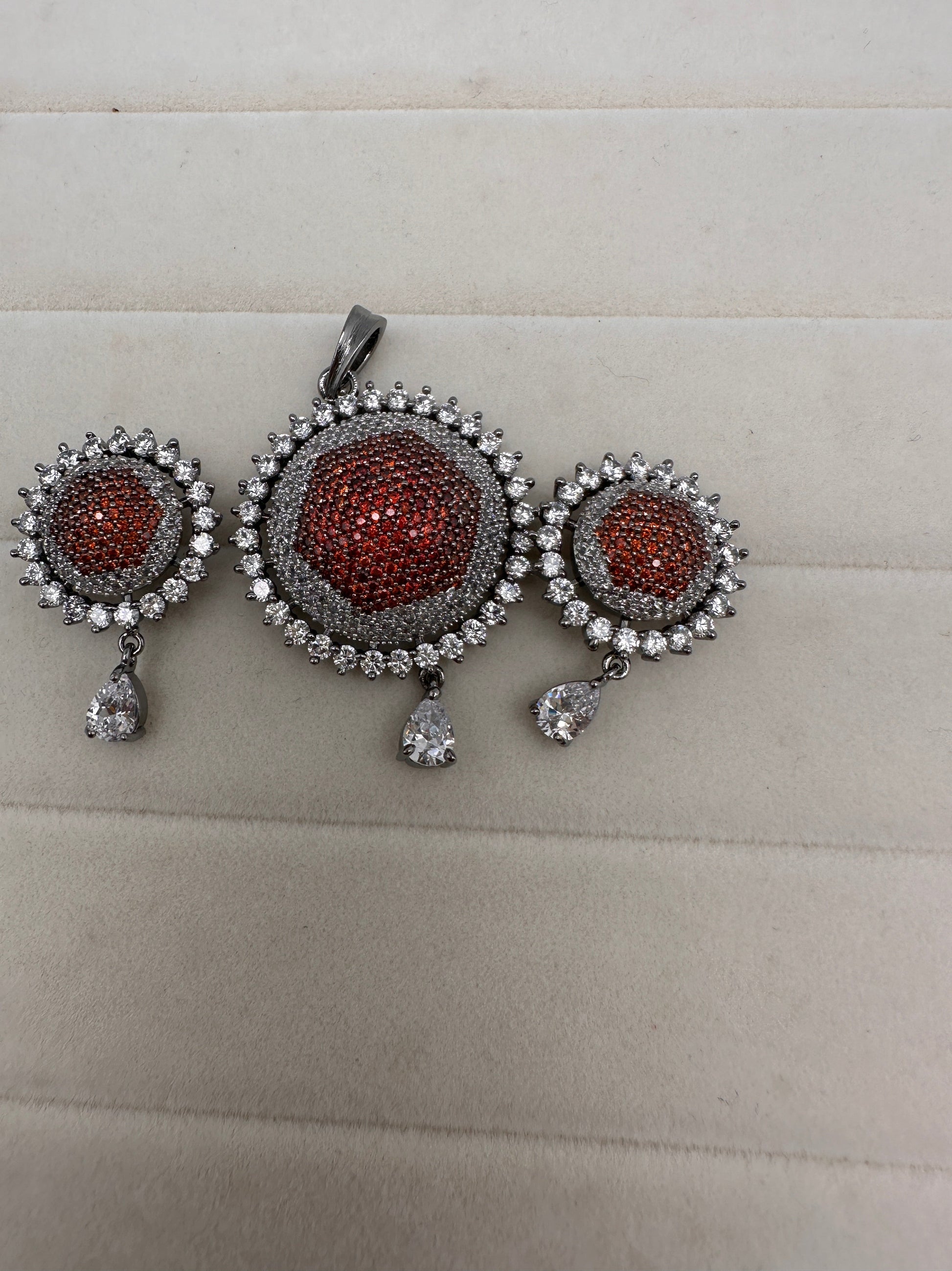 Nano Setting AD Pendent Set - Brown