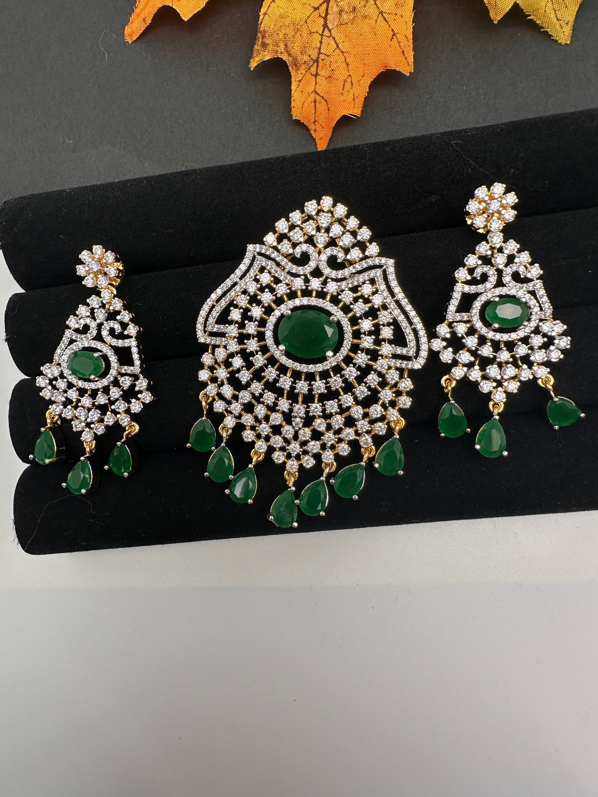 AD Color Stone Pendent Set - Green