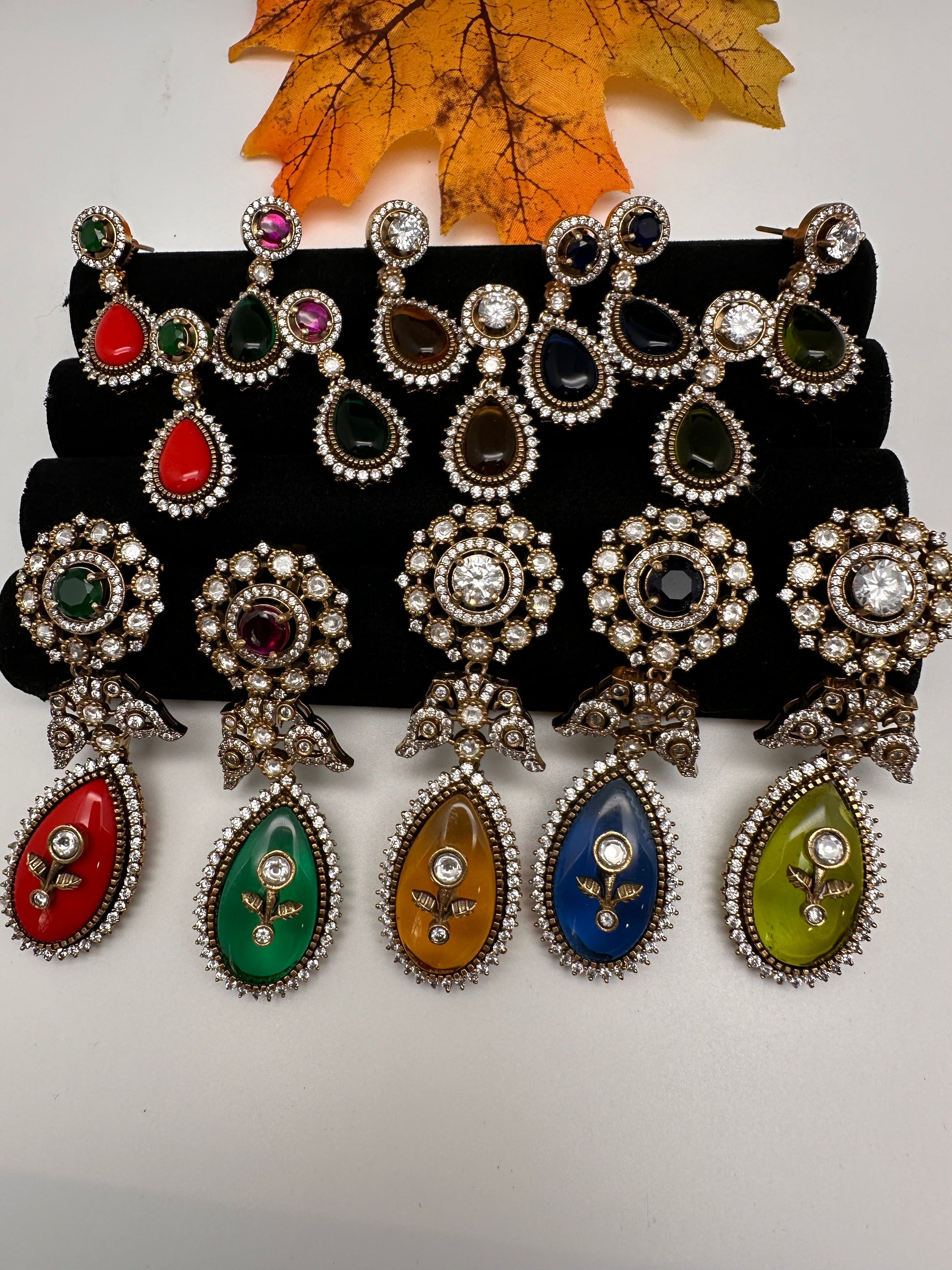 Victorian Color Stone Pendent Set - Green