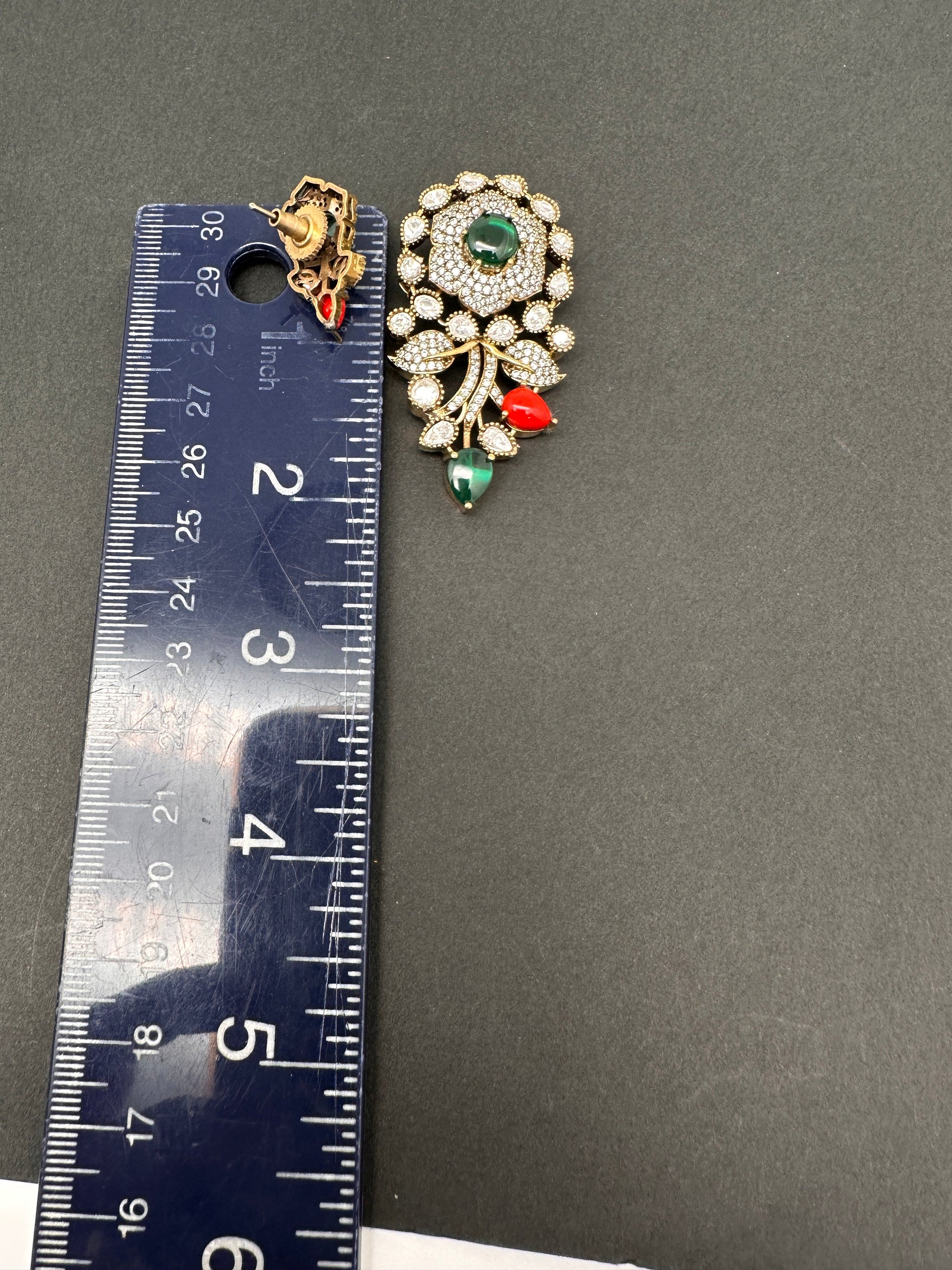 Victorian Floral Color Stone Pendent Set - Green