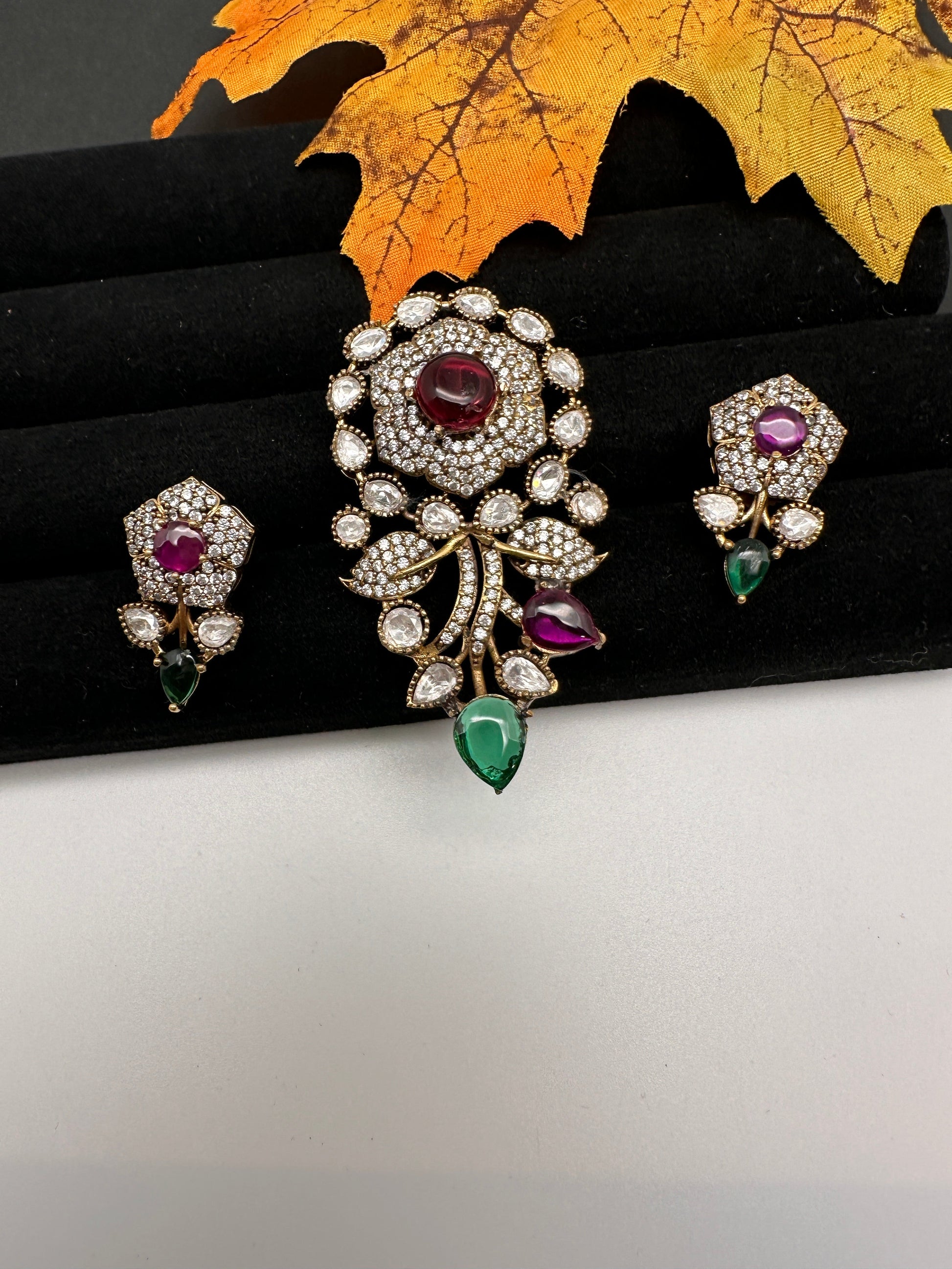 Victorian Floral Color Stone Pendent Set - Multi