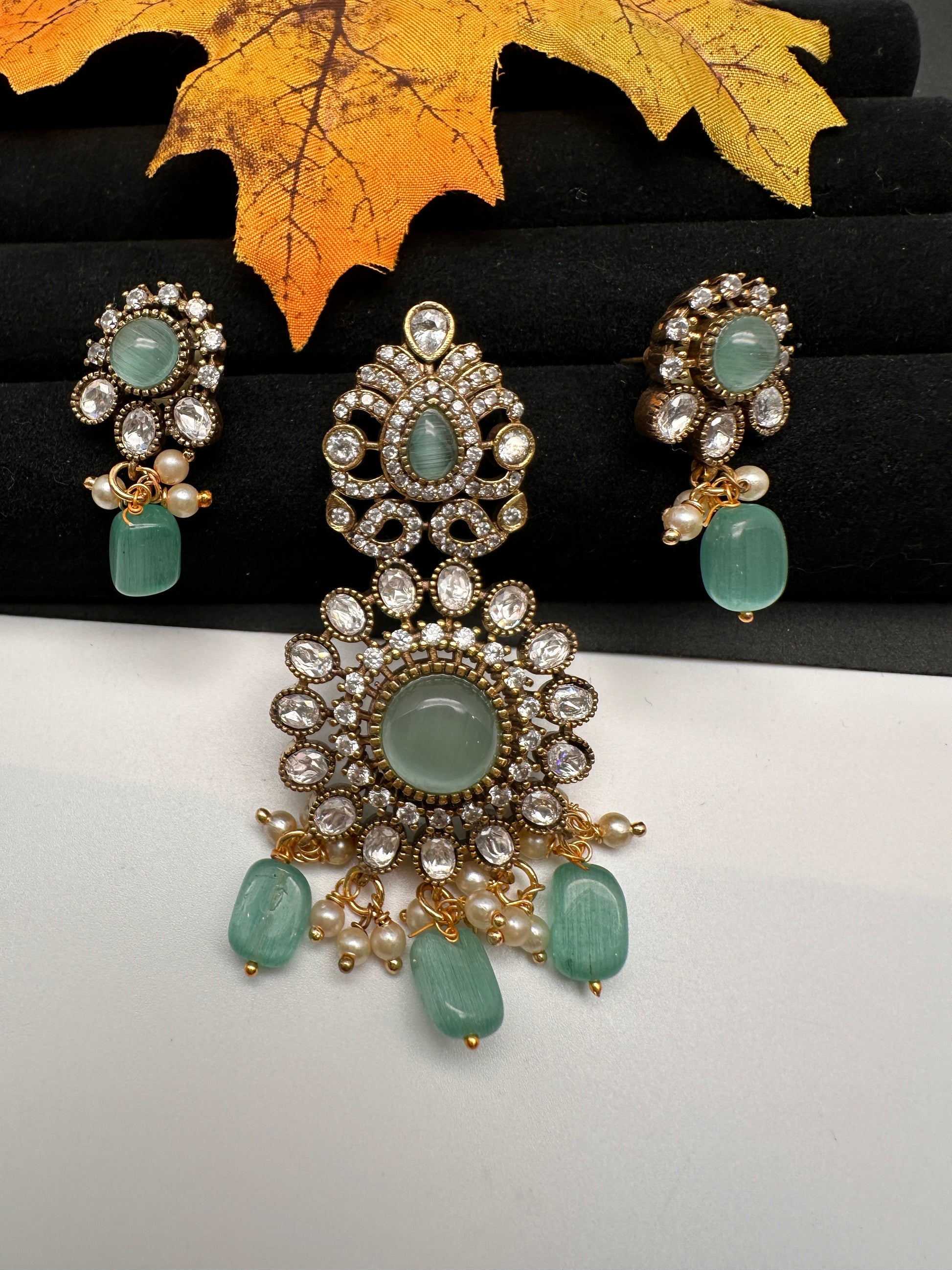 Victorian  Color Stone Pendent Set - MintGreen