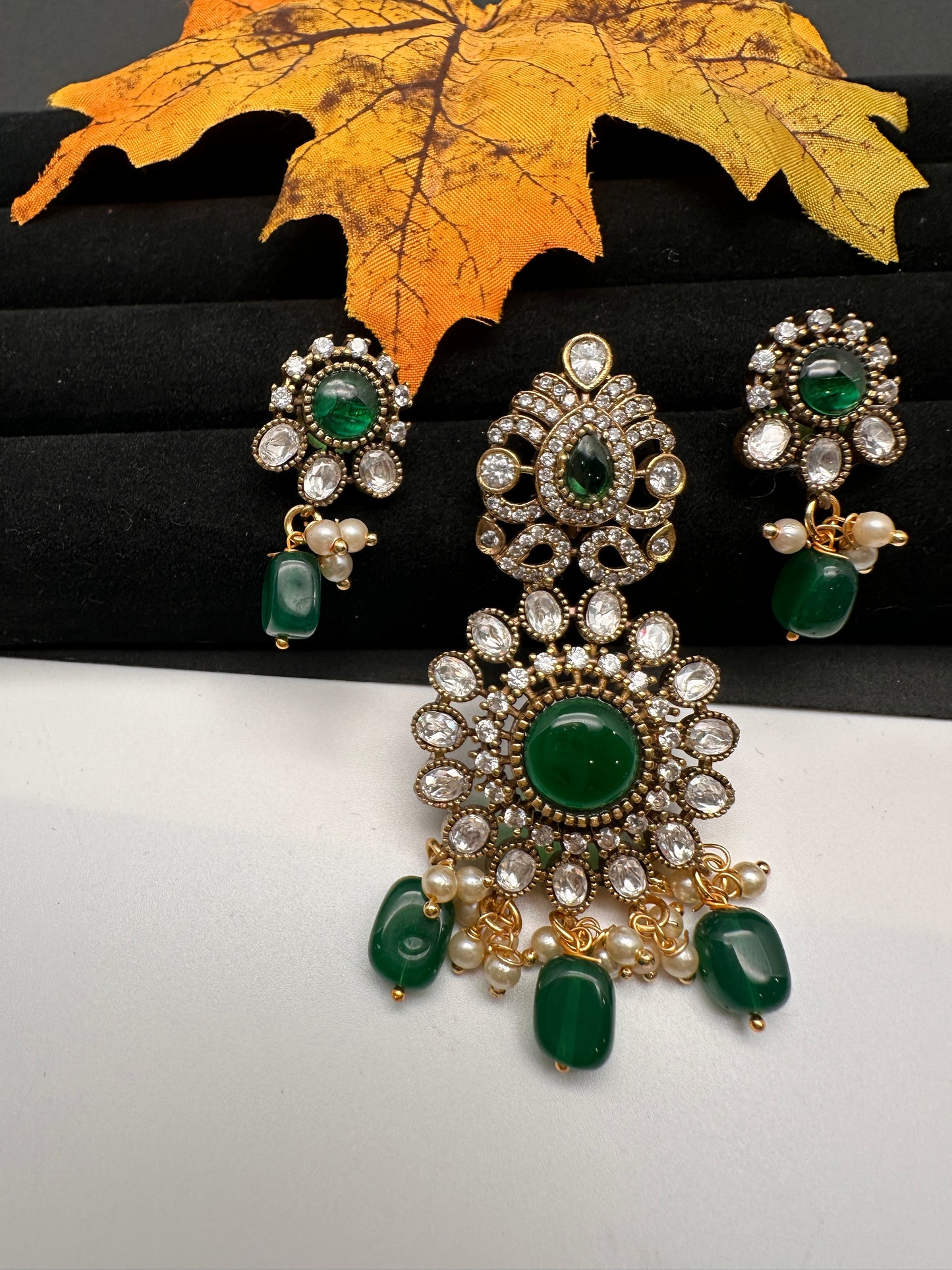 Victorian  Color Stone Pendent Set