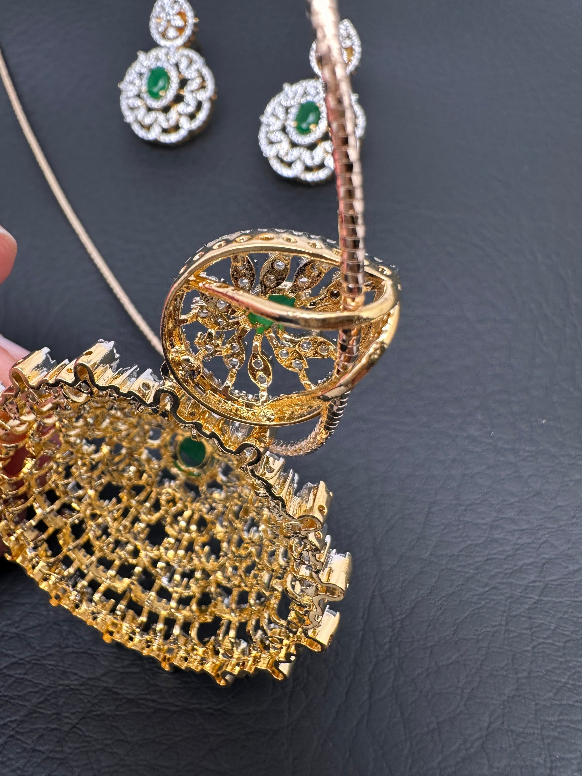AD Color Stone Pendent Set - Green