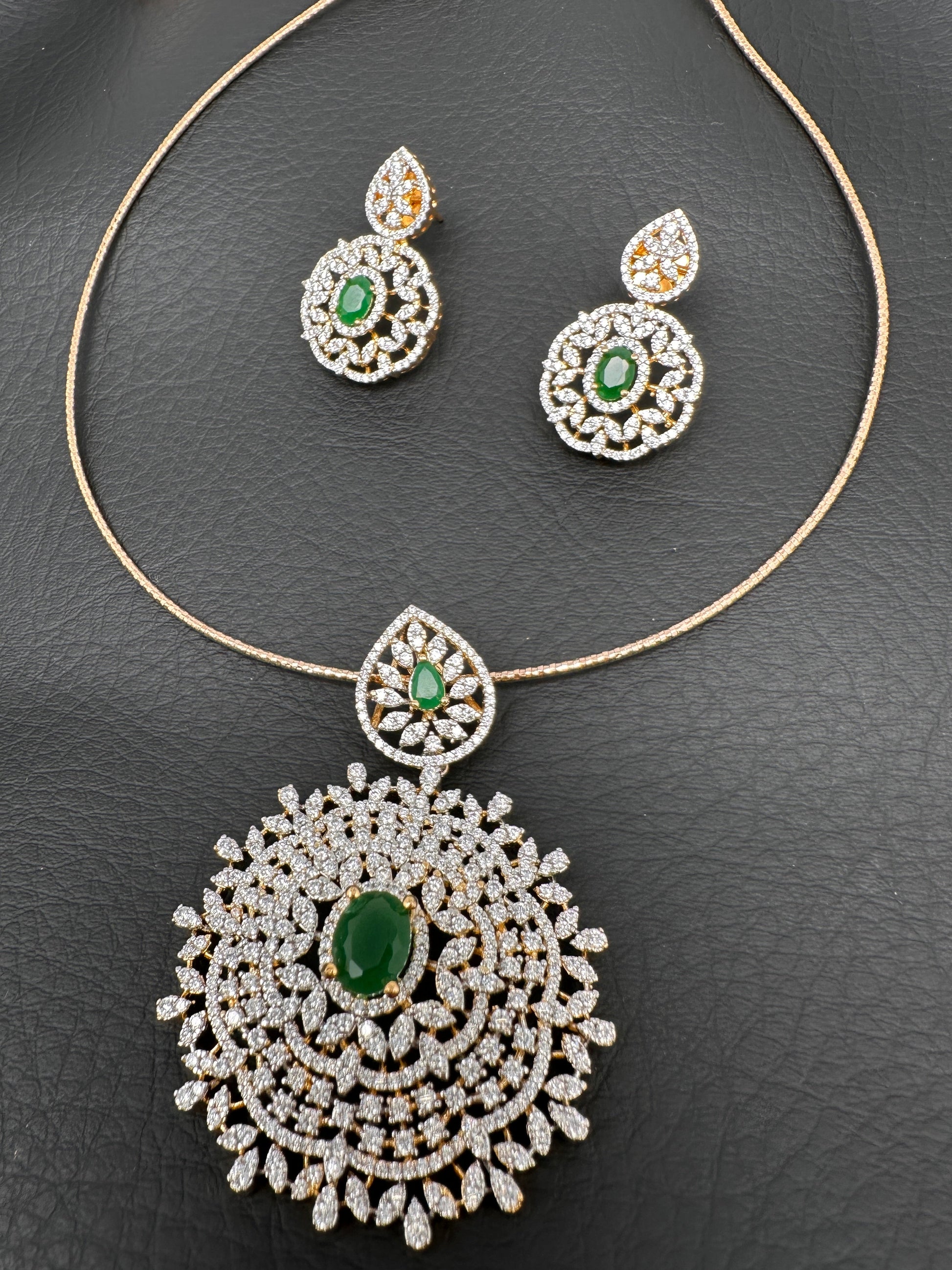 AD Color Stone Pendent Set - Green