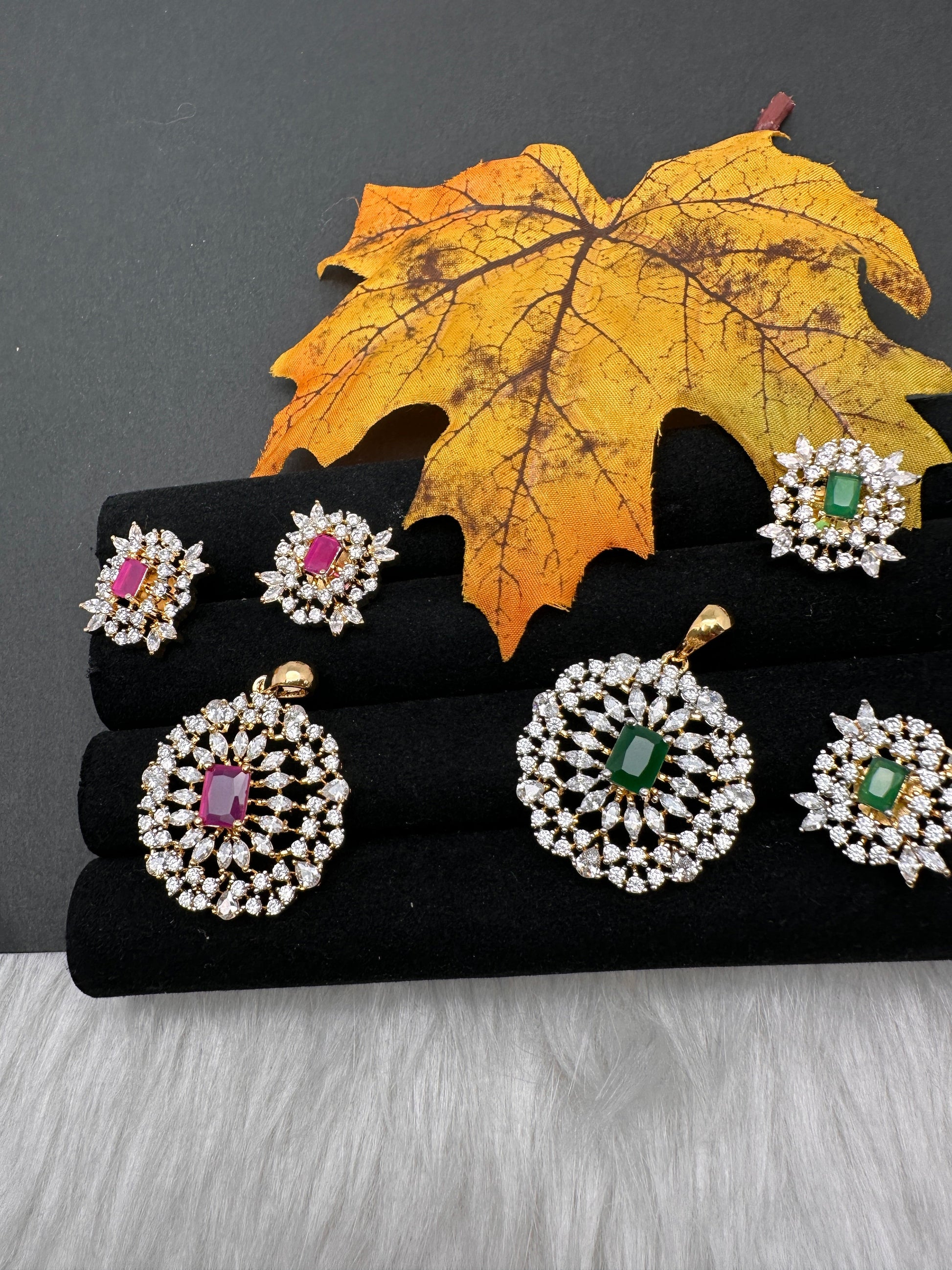 AD Color Stone Pendent Set - Red