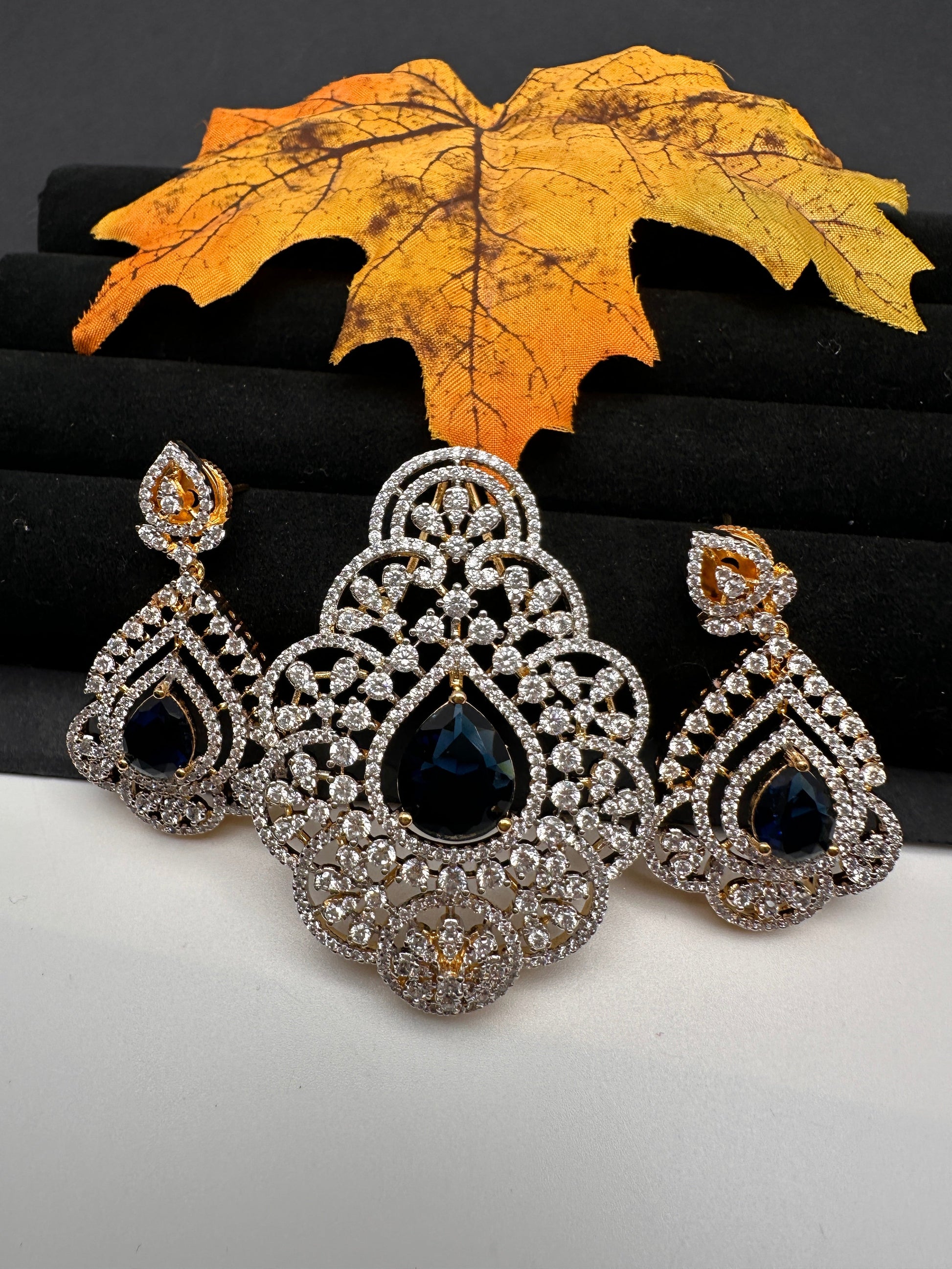 AD Diamond Finish Color Stone Pendent Set - Blue
