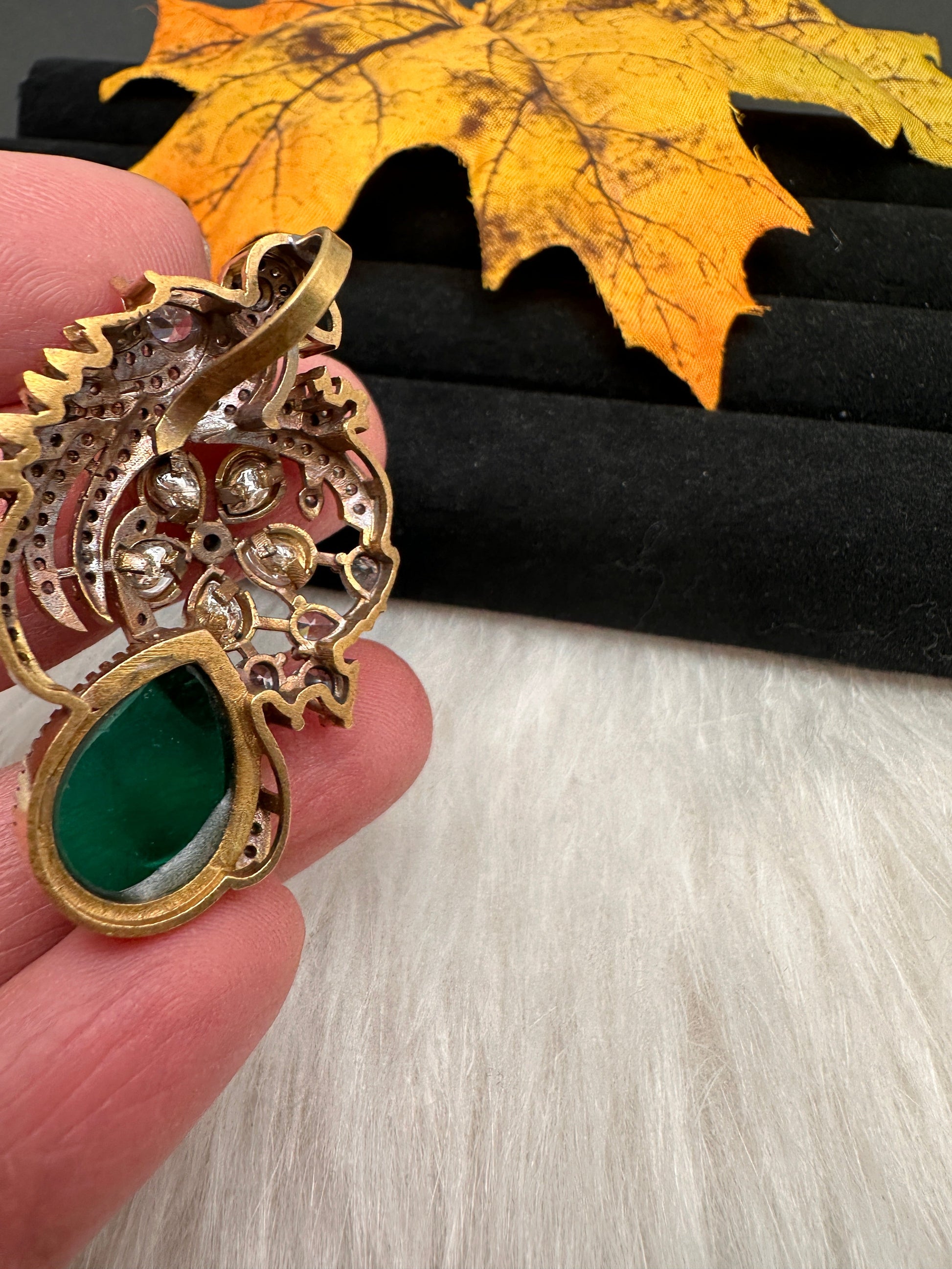 Victorian Birdie Moissanite AD Color Stone Pendent Set - Green