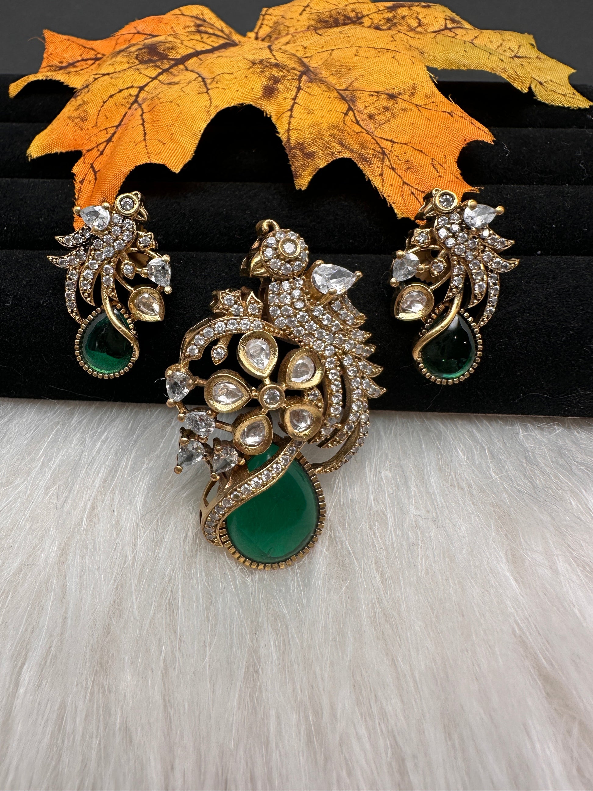 Victorian Birdie Moissanite AD Color Stone Pendent Set - Green
