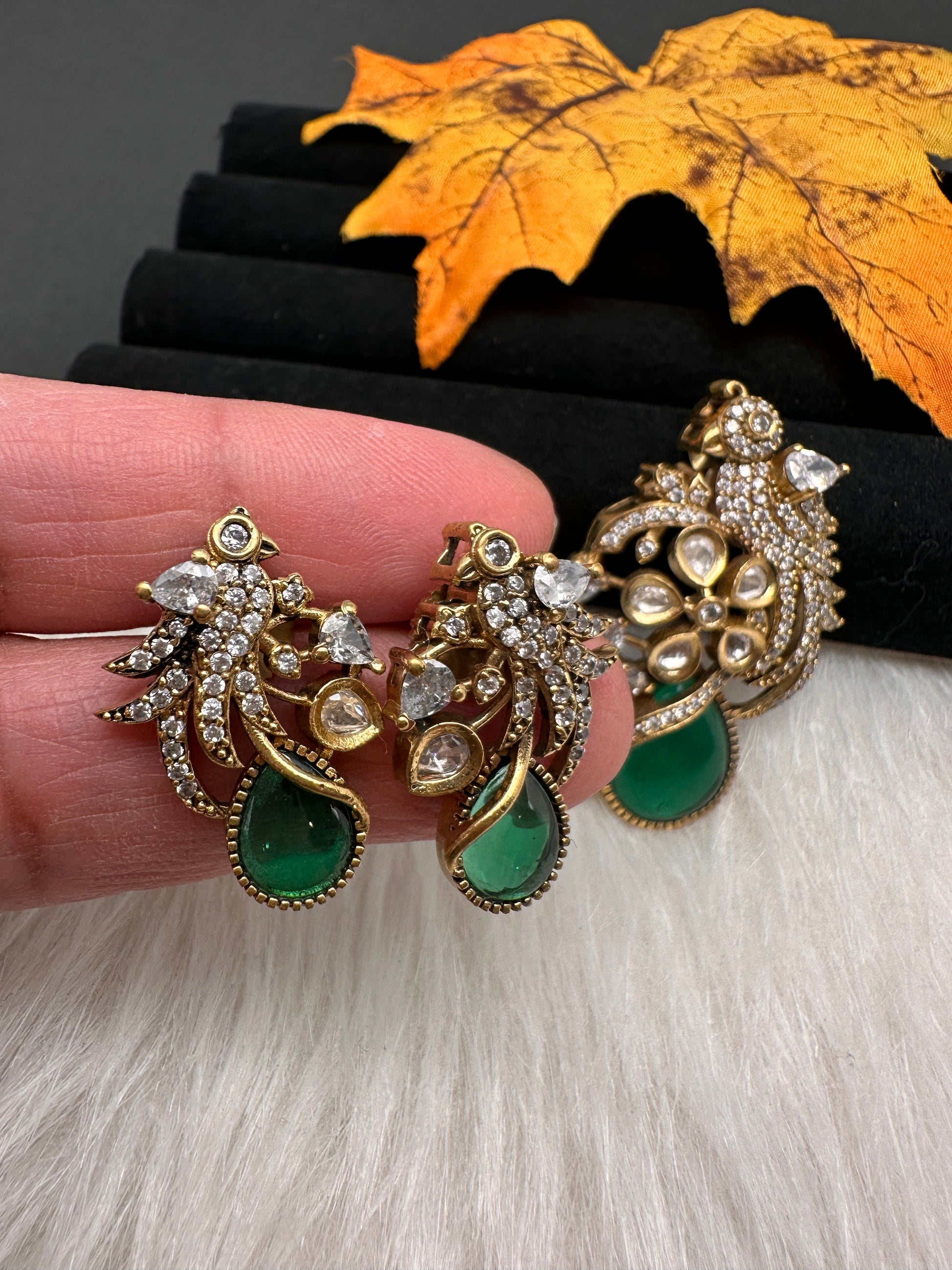 Victorian Birdie Moissanite AD Color Stone Pendent Set - Multi