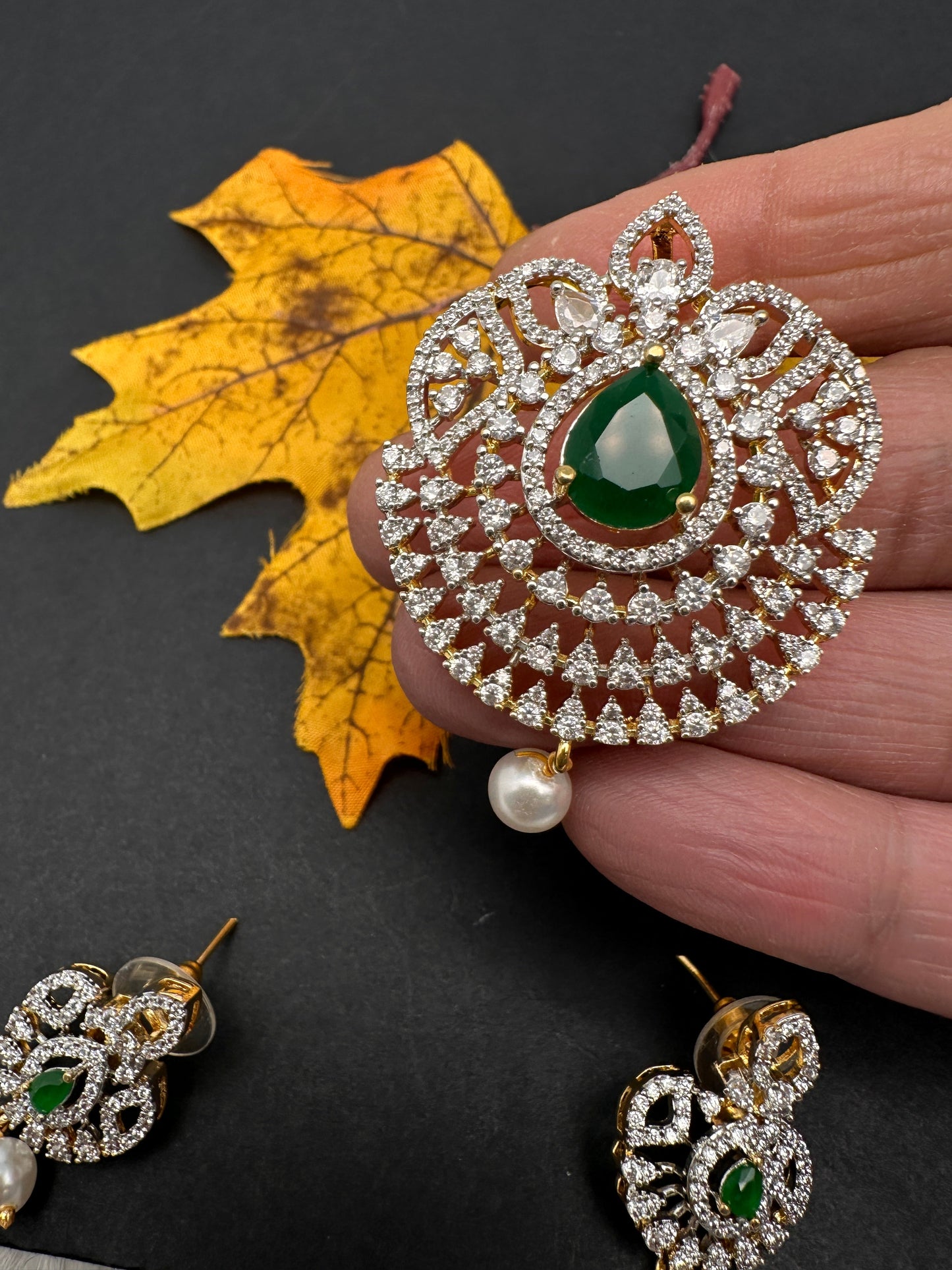 AD Diamond Finish Emerald Pendent Set