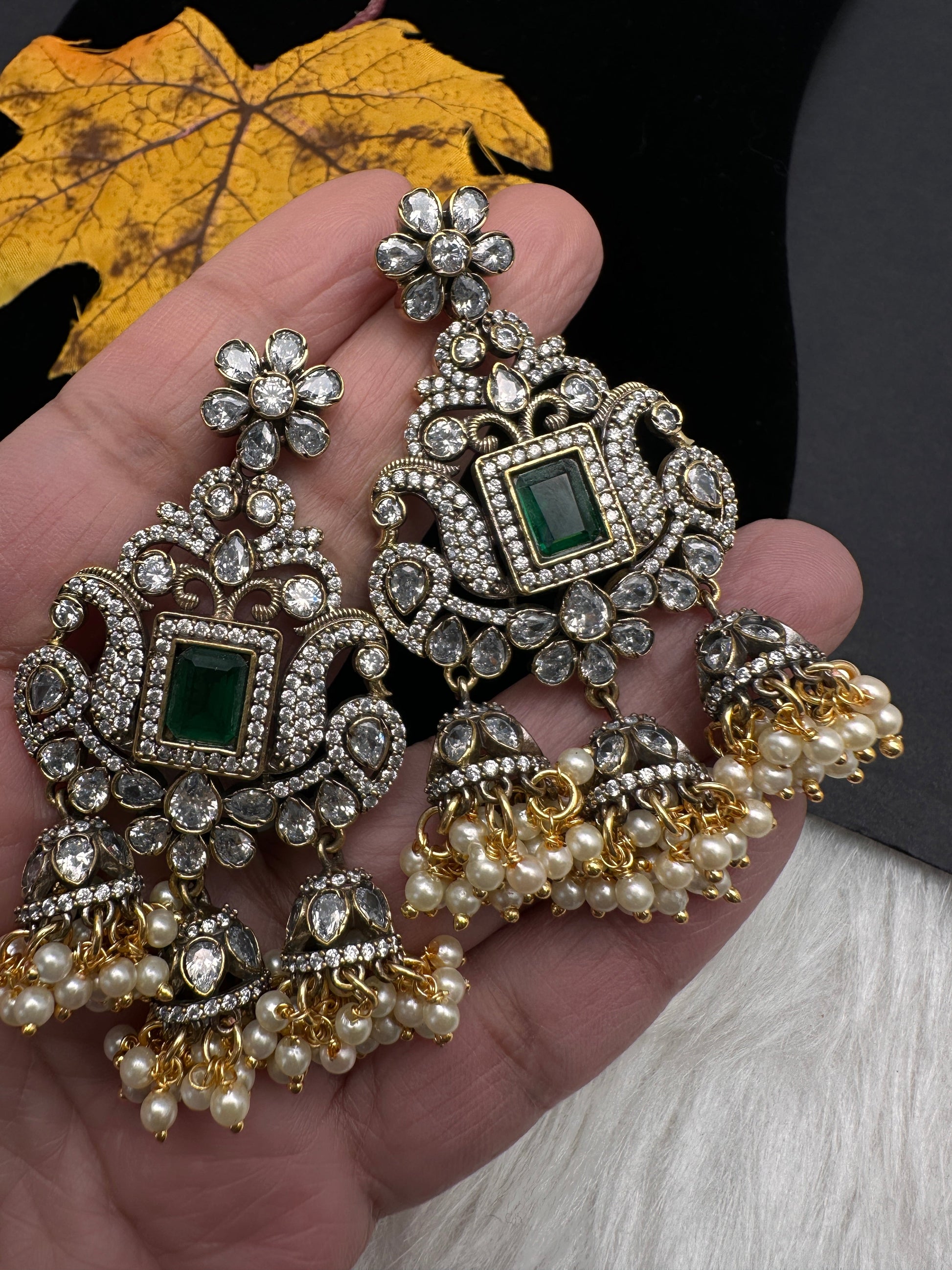 Victorian  Pearls Color Stone Pendent Set - Green