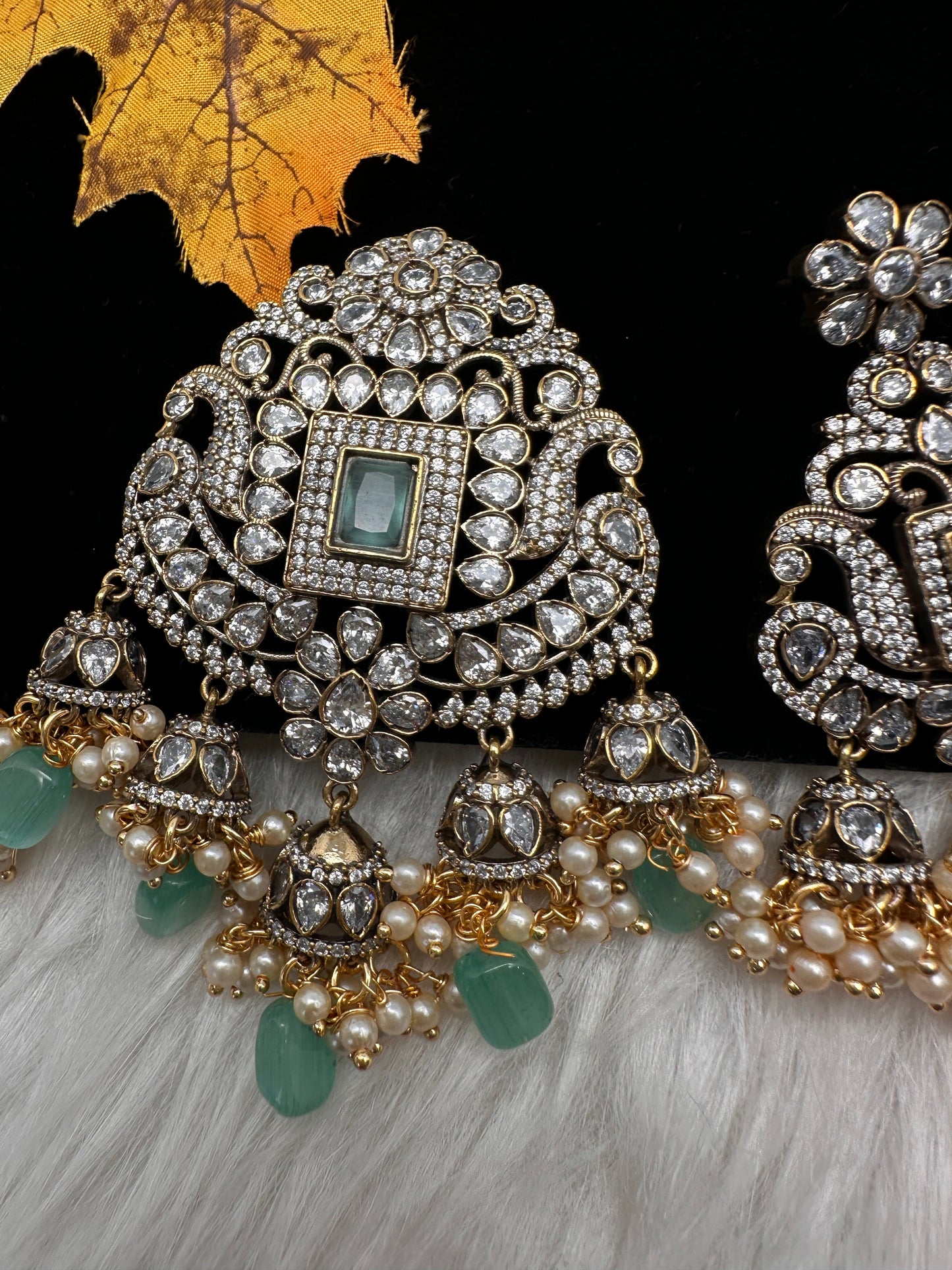 Victorian  Pearls Color Stone Pendent Set - MintGreen