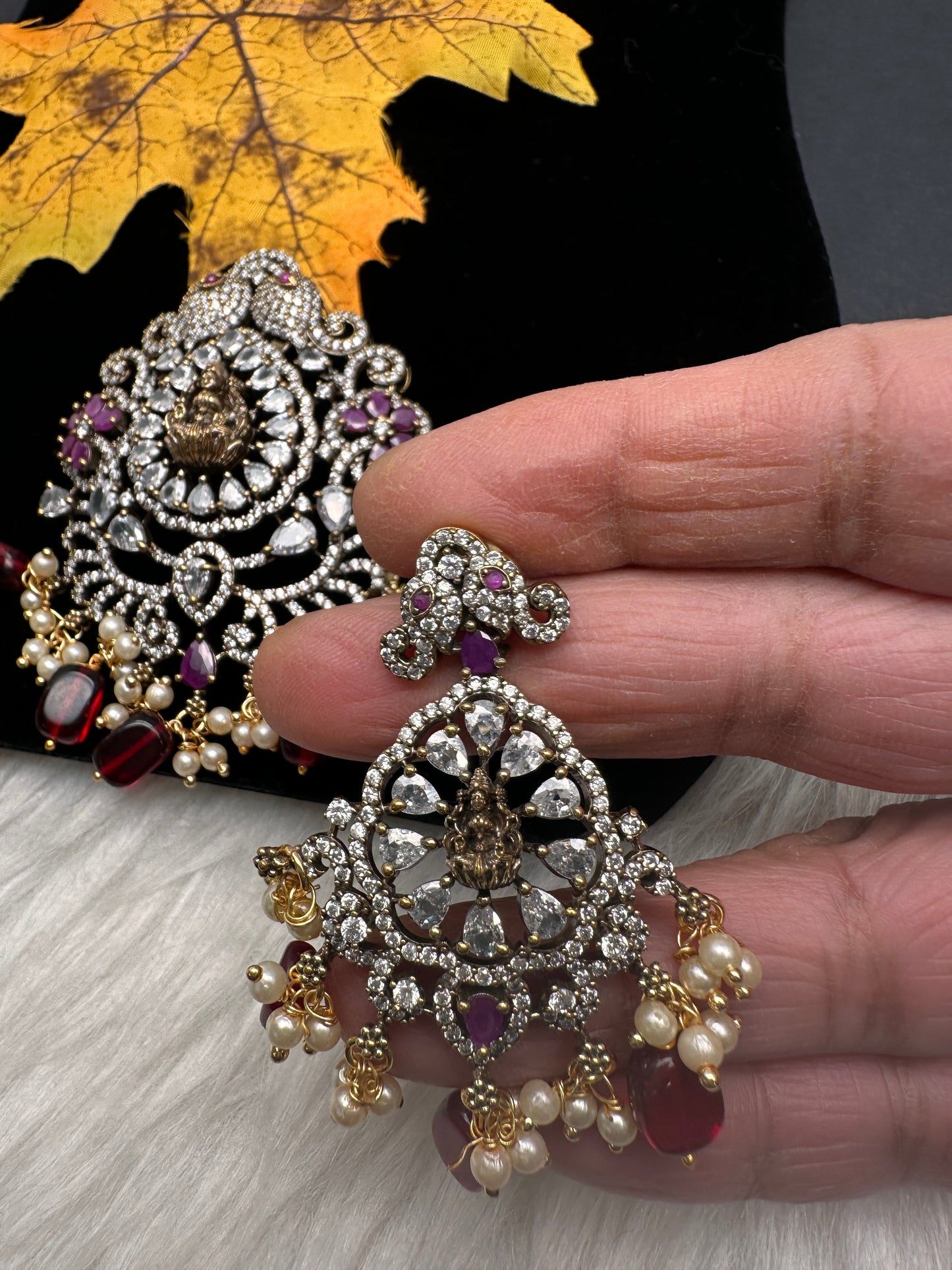 Victorian  Goddess Lakhsmi Pearls Color Stone Pendent Set - Red