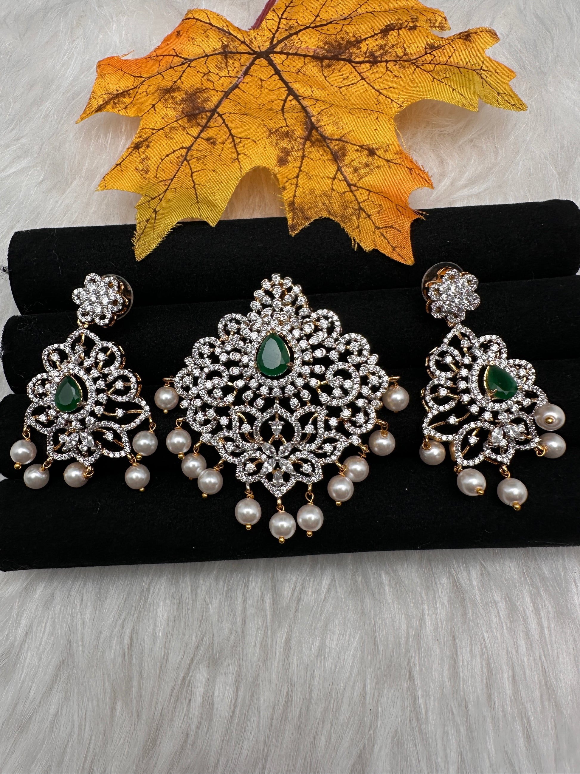 AD Color Stone Pendent Set - Green