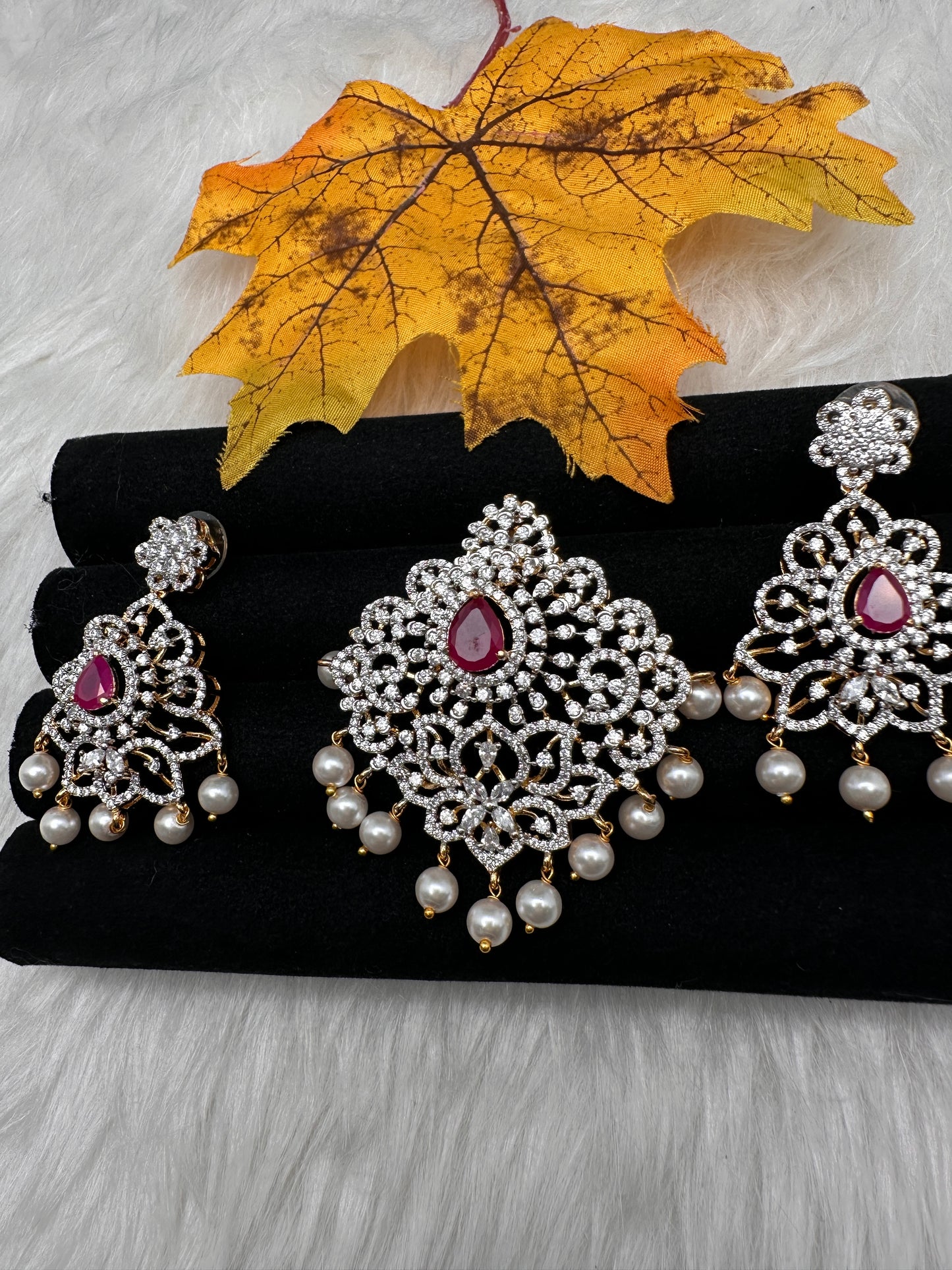 AD Color Stone Pendent Set - Red