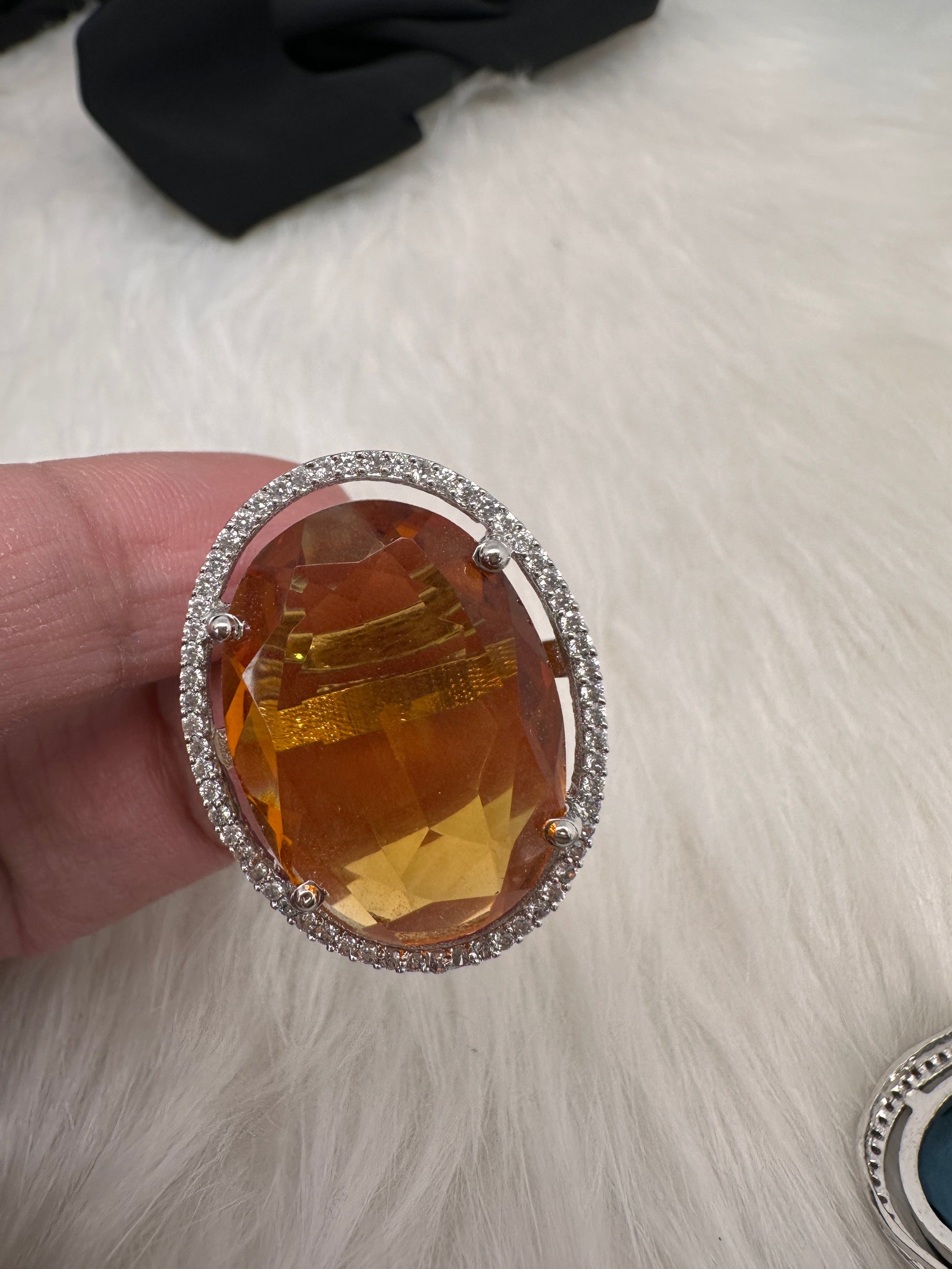 Monalisa Stone Ring - Brown