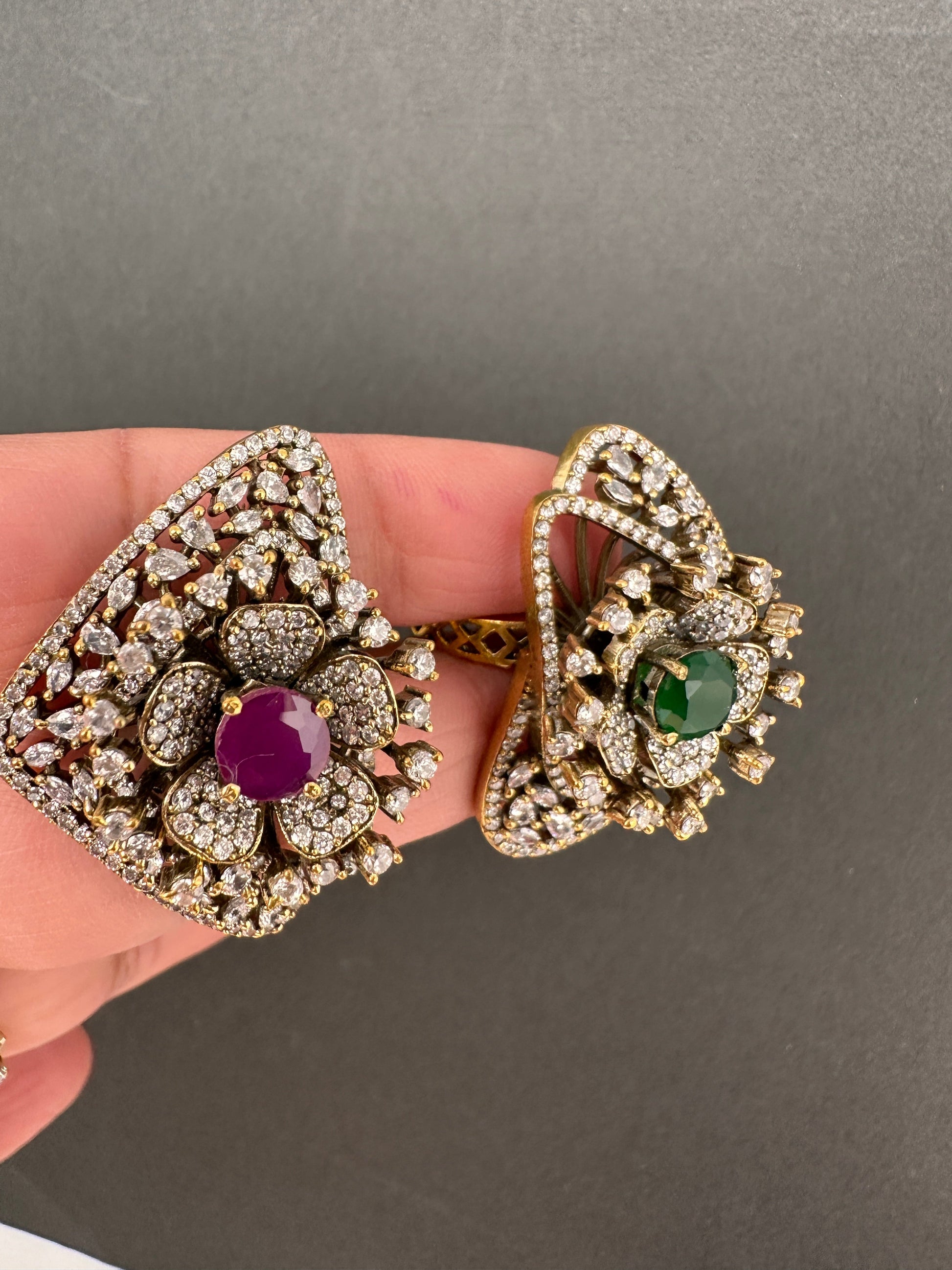 Victorian Color Stone Adjustable Color Stone Cocktail Ring - Red