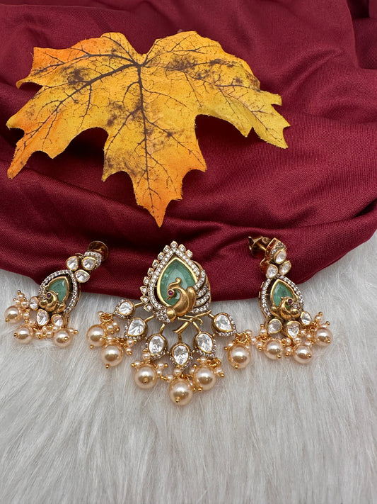 92.5 Silver Peacock Pattern Mint Green Stone Moissanite Pendent Set