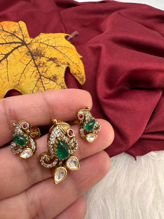 92.5 Silver Green Small Peacock Moissanite Pendent Set