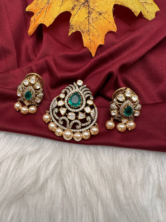 92.5 Silver Green  Moissanite Pendent Set
