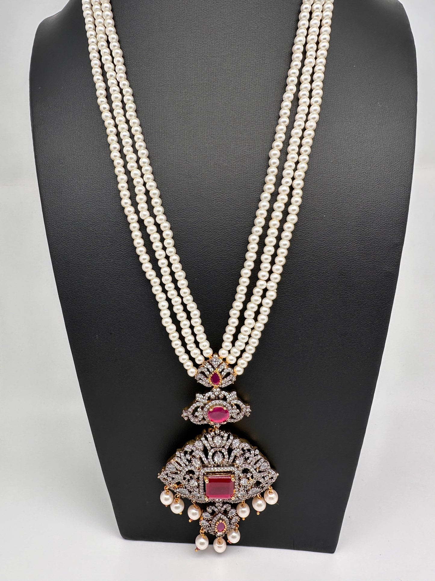 AD Red Stone Pendent Pearl Mala