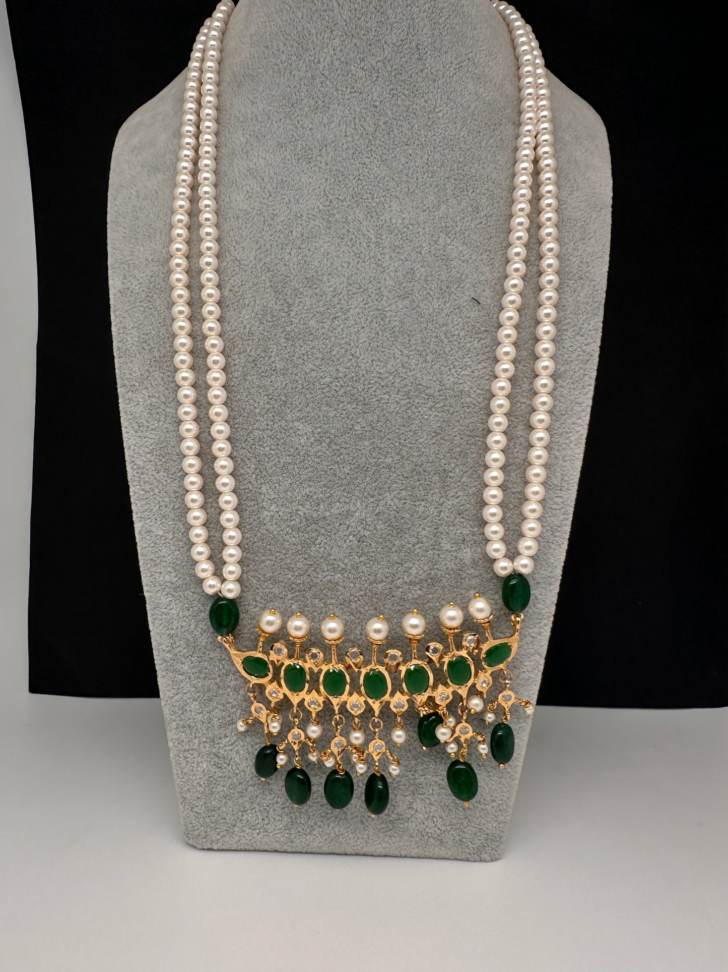 Green Tirmani Pearl Necklace