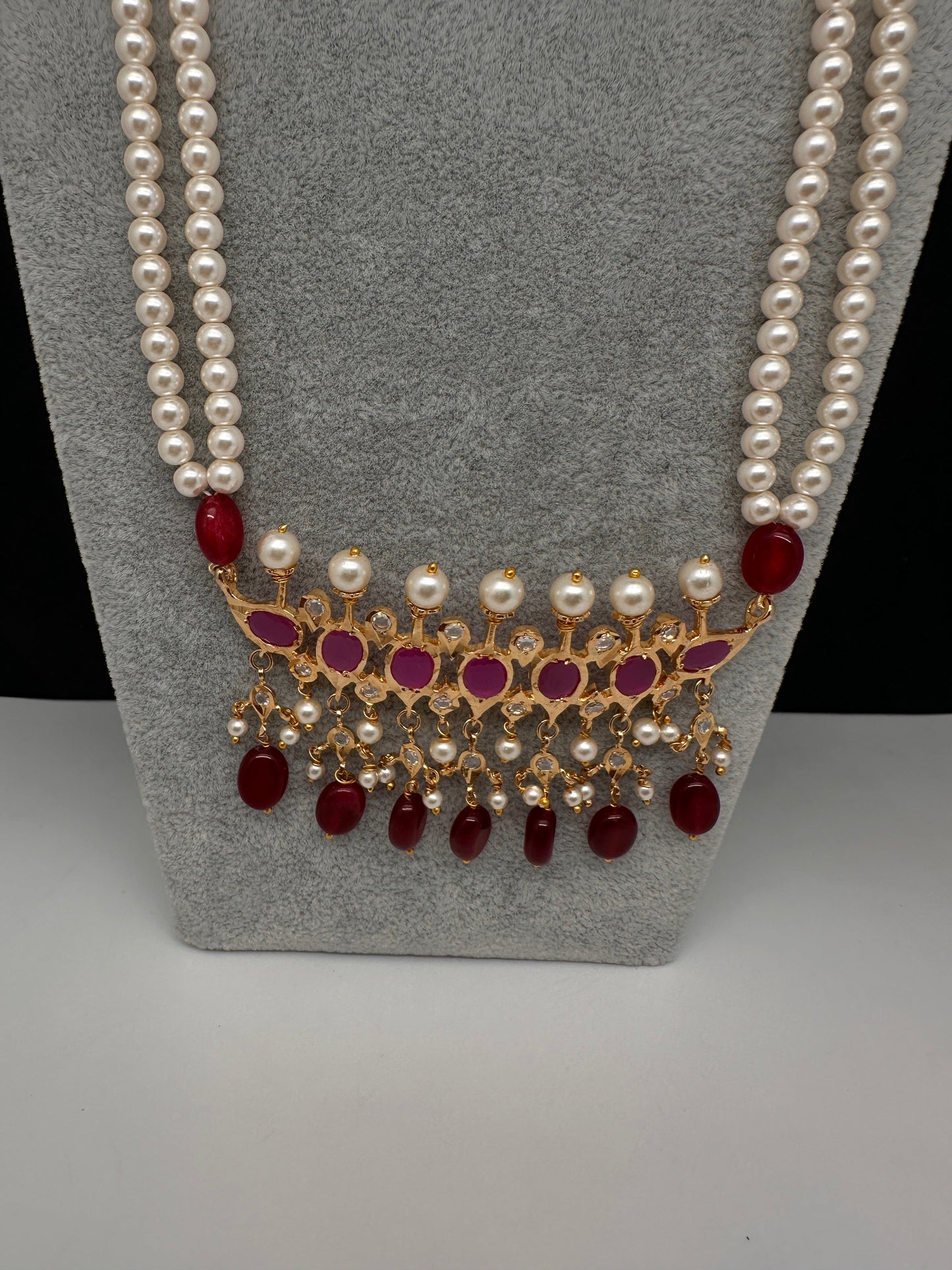 Red Tirmani Pearl Necklace