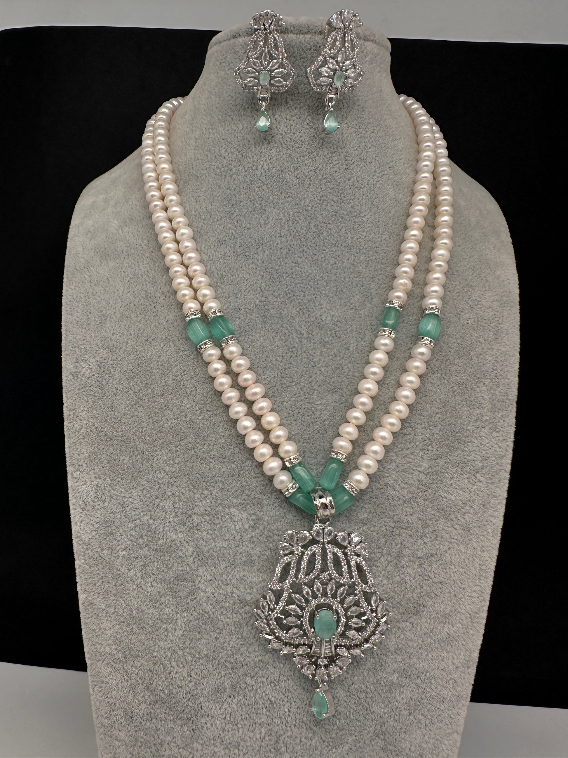 Real Fresh Water Pearls Color Stone Necklace - MintGreen