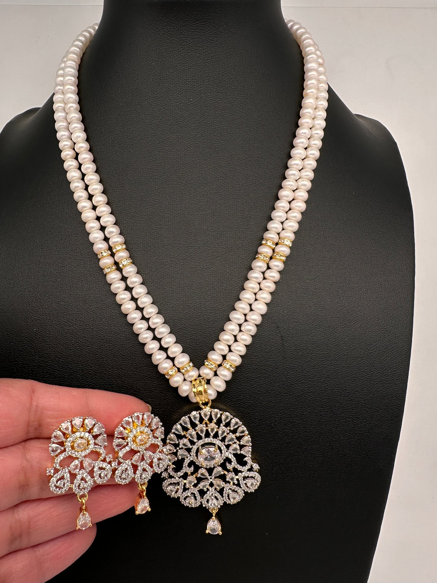 Real Fresh Water Pearls Clear Stone Silver Finish Necklace - Clear