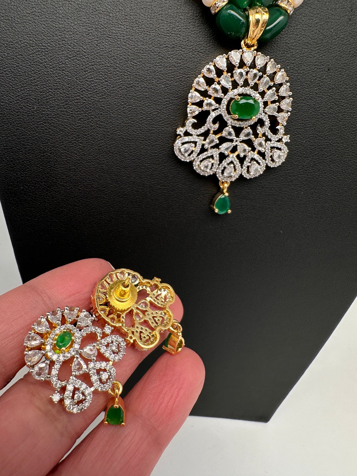 Real Fresh Water Pearls Clear Stone Silver Finish Necklace - Green