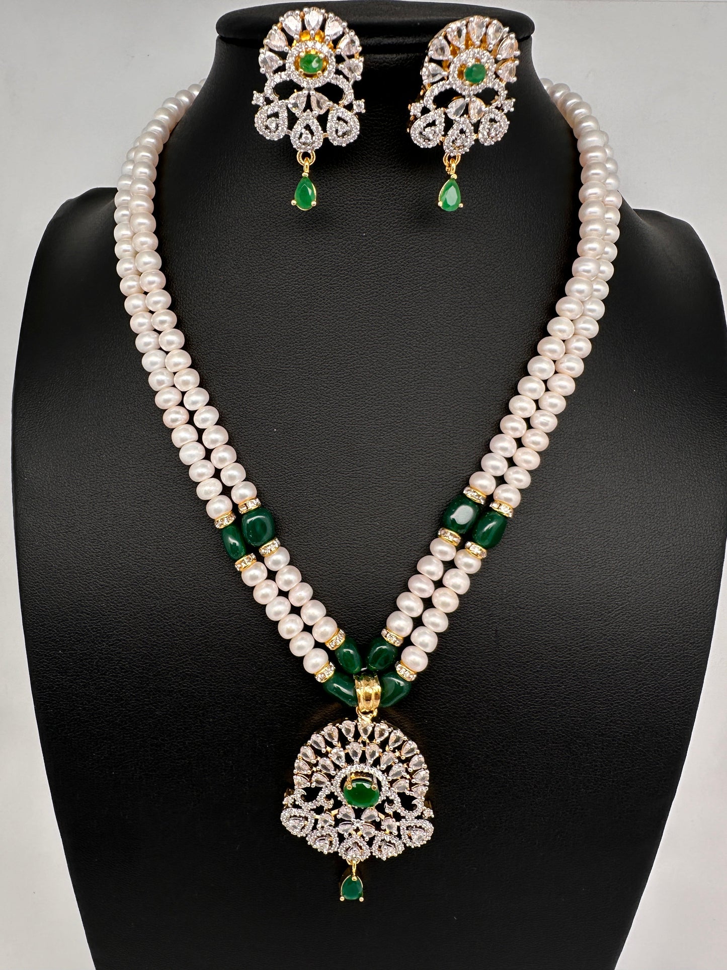 Real Fresh Water Pearls Clear Stone Silver Finish Necklace - Green