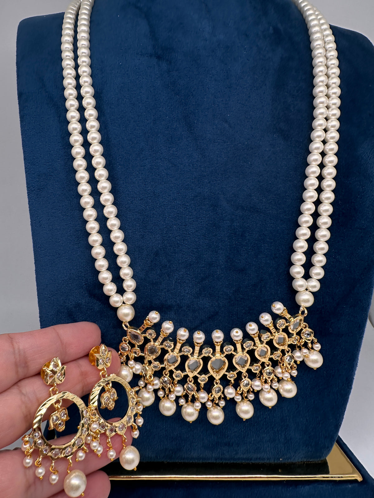 Tirmani Pearl Necklace With Chandballi Earrings - Clear