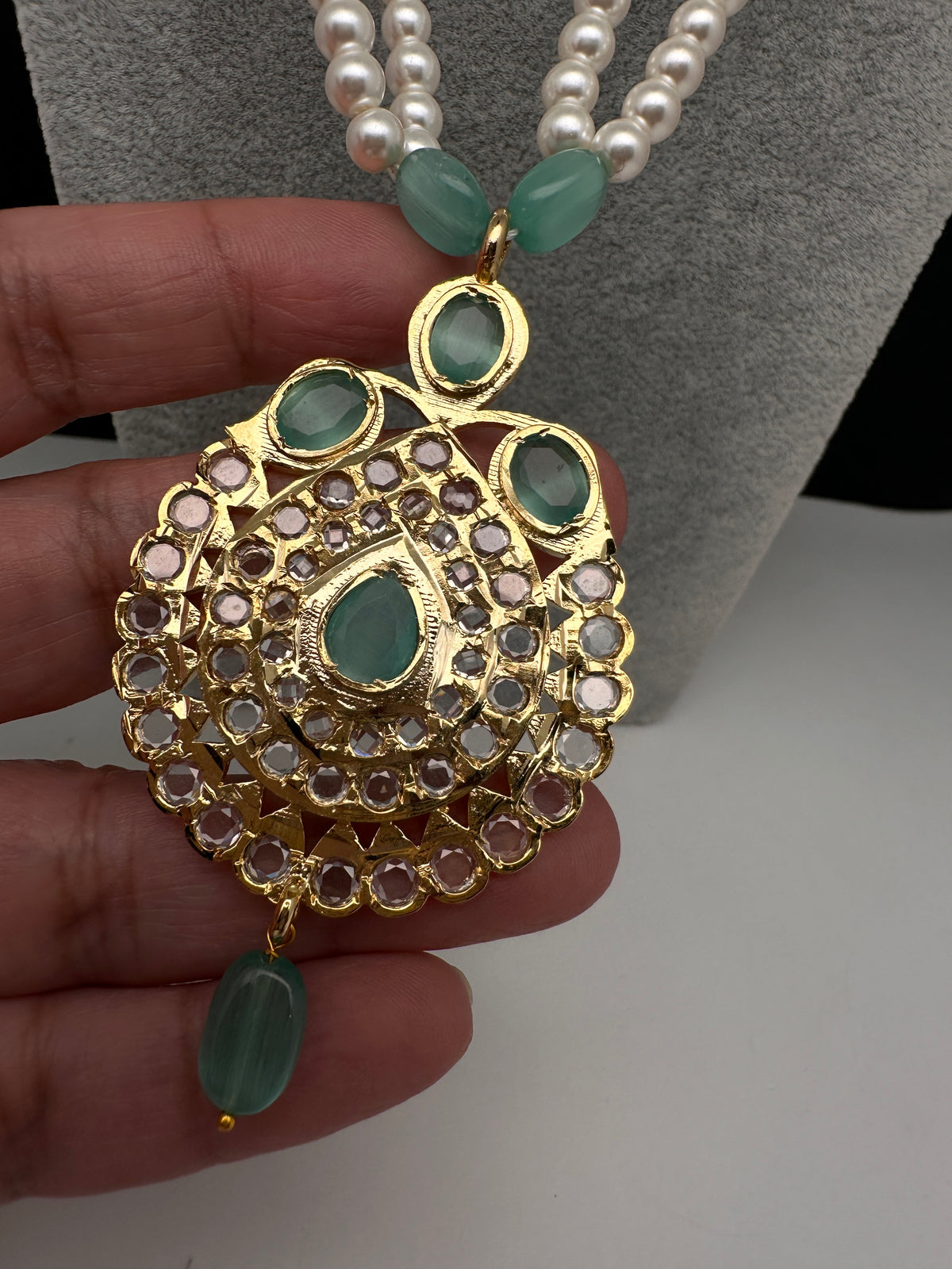 Mint Green Hyderabadi Jadau Polki Jugni in Shell Pearls Short Necklace - 