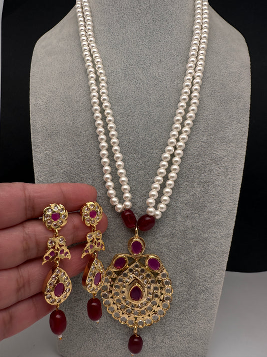 Red Hyderabadi Jadau Polki Jugni in Shell Pearls Short Necklace - 