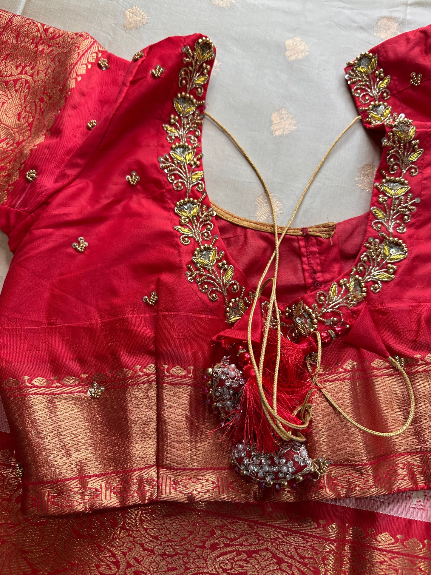 Pure Pattu Gadwal Cream Red Saree