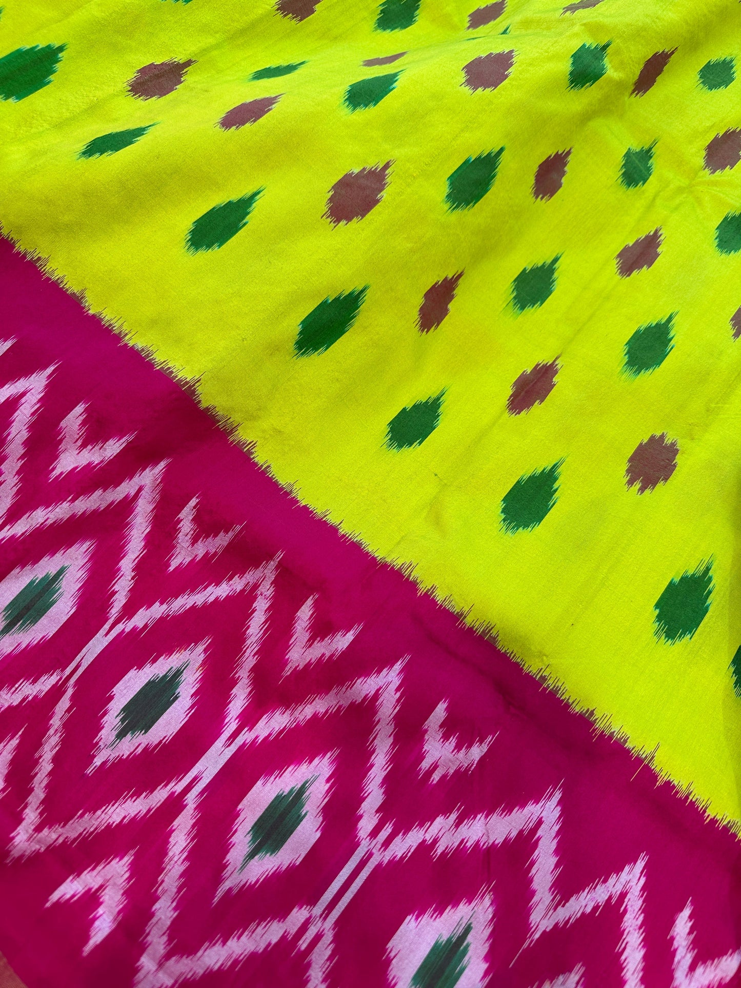 Pochampally Ikkat Pure Silk Mark Certified Saree