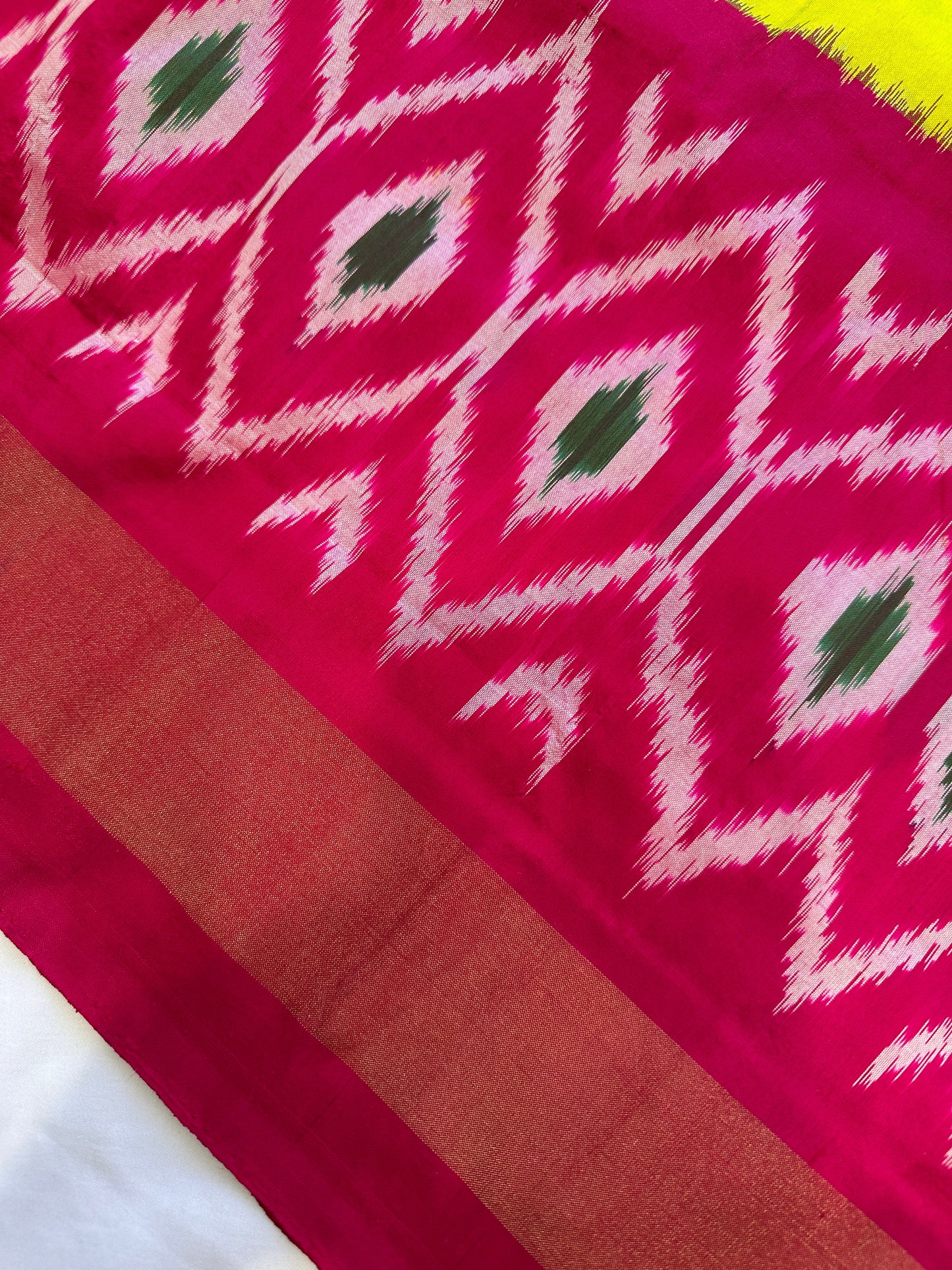 Pochampally Ikkat Pure Silk Mark Certified Saree