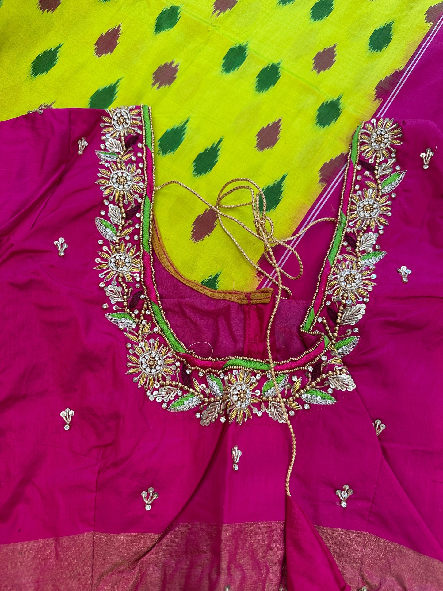 Pochampally Ikkat Pure Silk Mark Certified Saree